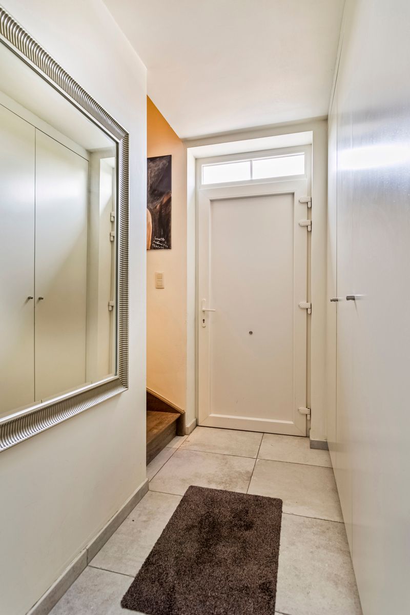 Recente mooi afgewerkte instapklare woning ! foto 9