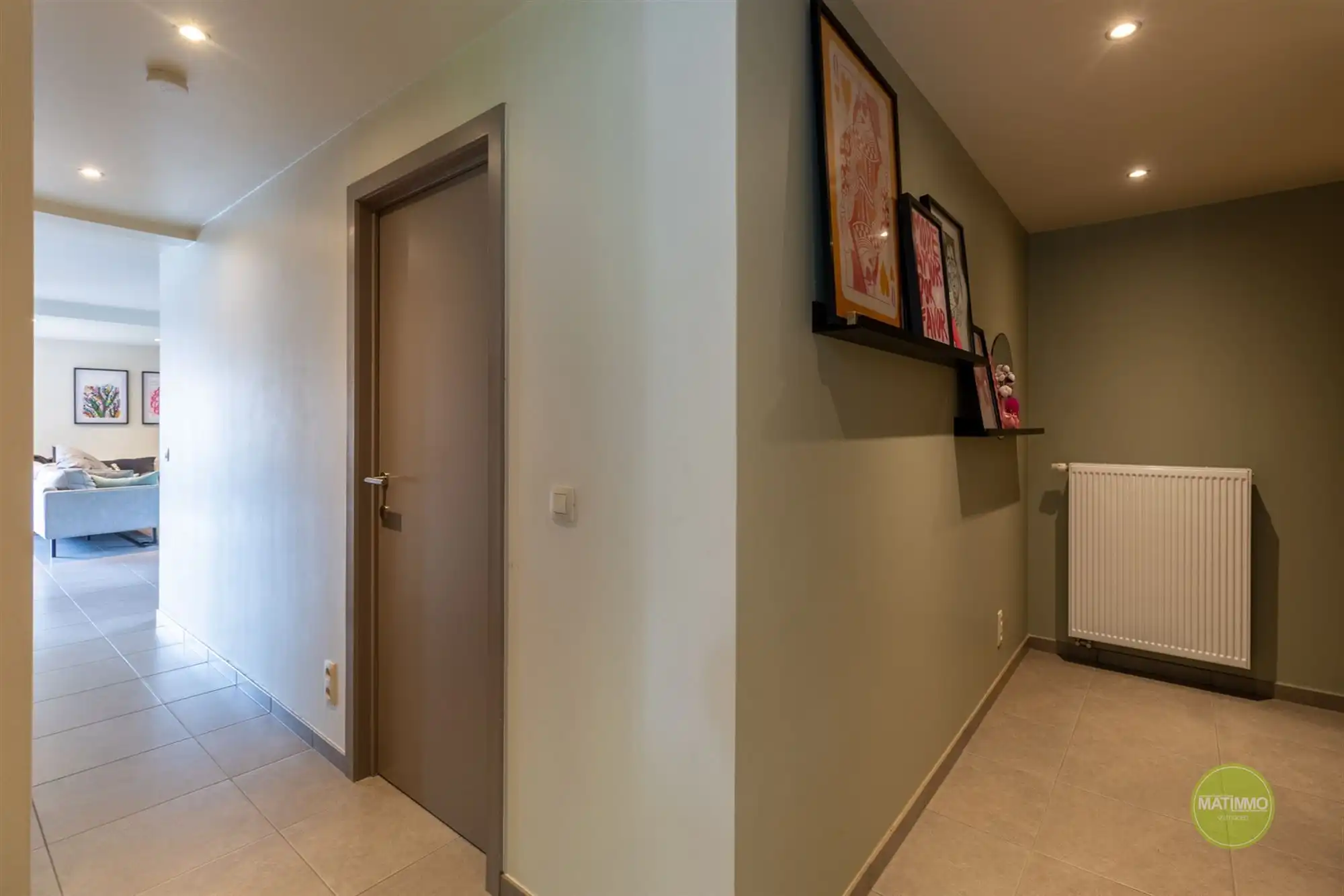 Instapklaar gerenoveerd appartement met ruim terras in Balen foto 14