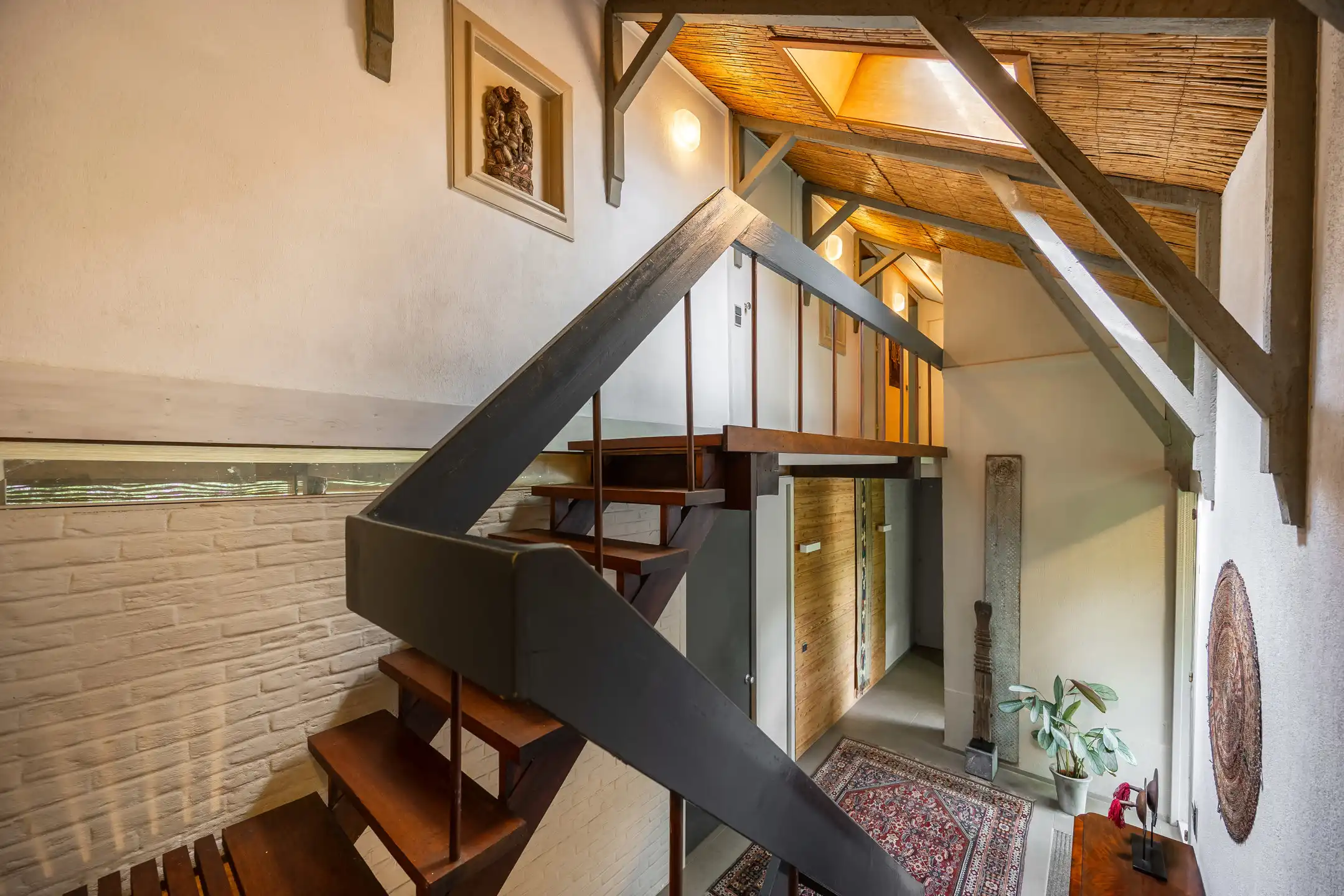 Architecturale woning in het groen met veel licht foto 15