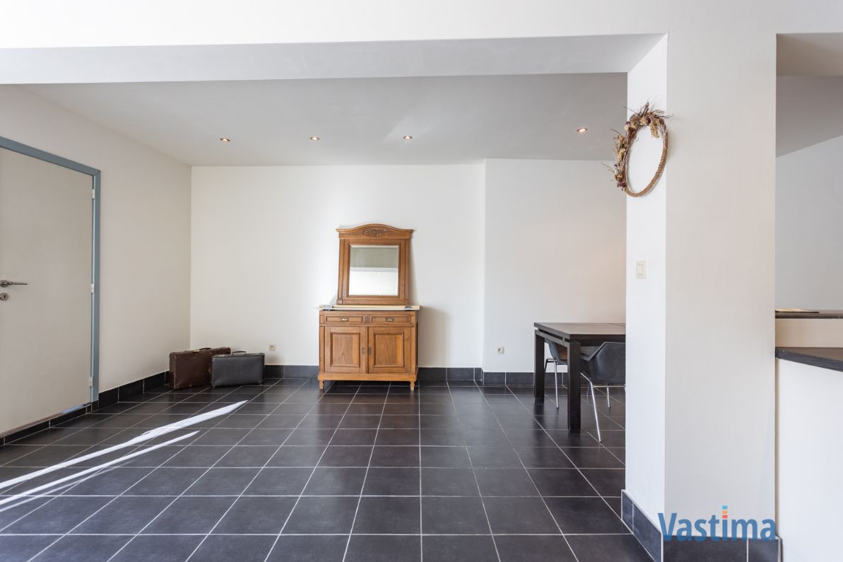 Instapklaar gelijkvloersappartement met 2 slaapkamers en zeer ruim terras foto 5