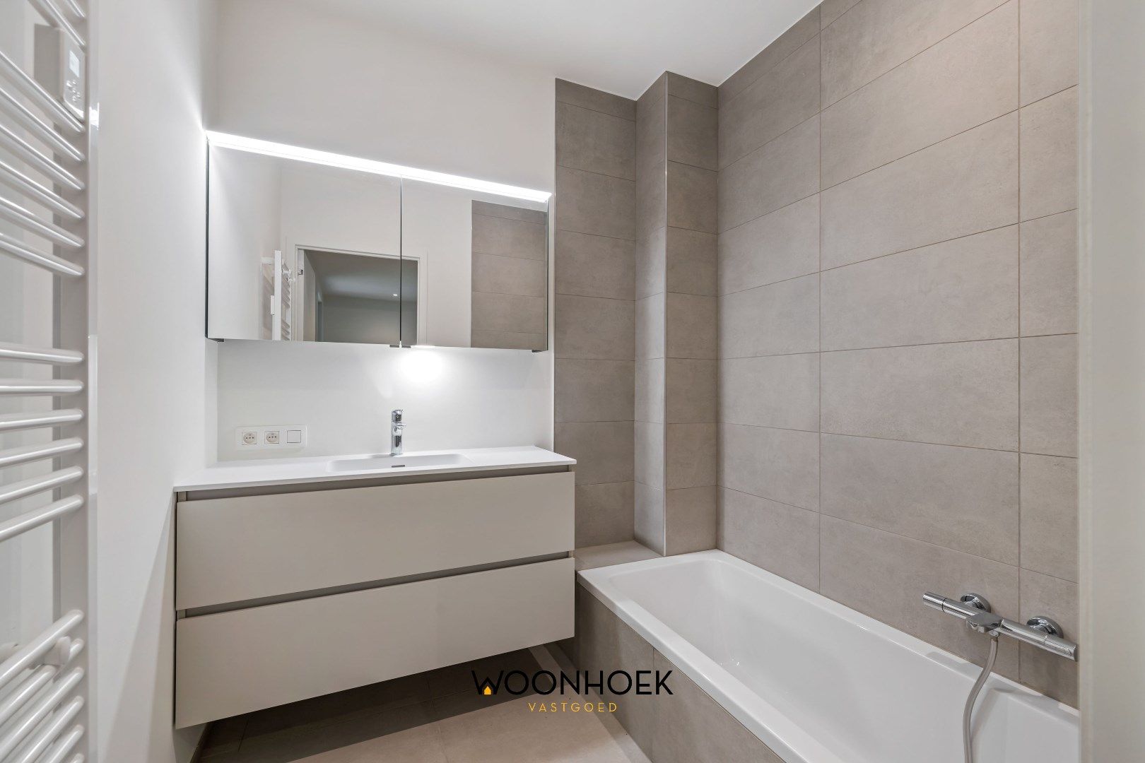 Luxueus 3-slpk nieuwbouwappartement OEVERPARK te Lokeren foto 18