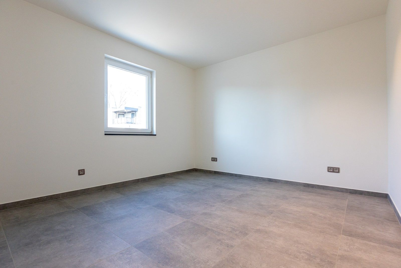 Modern ingericht instapklaar nieuwbouwappartement met 1 slpk foto 5
