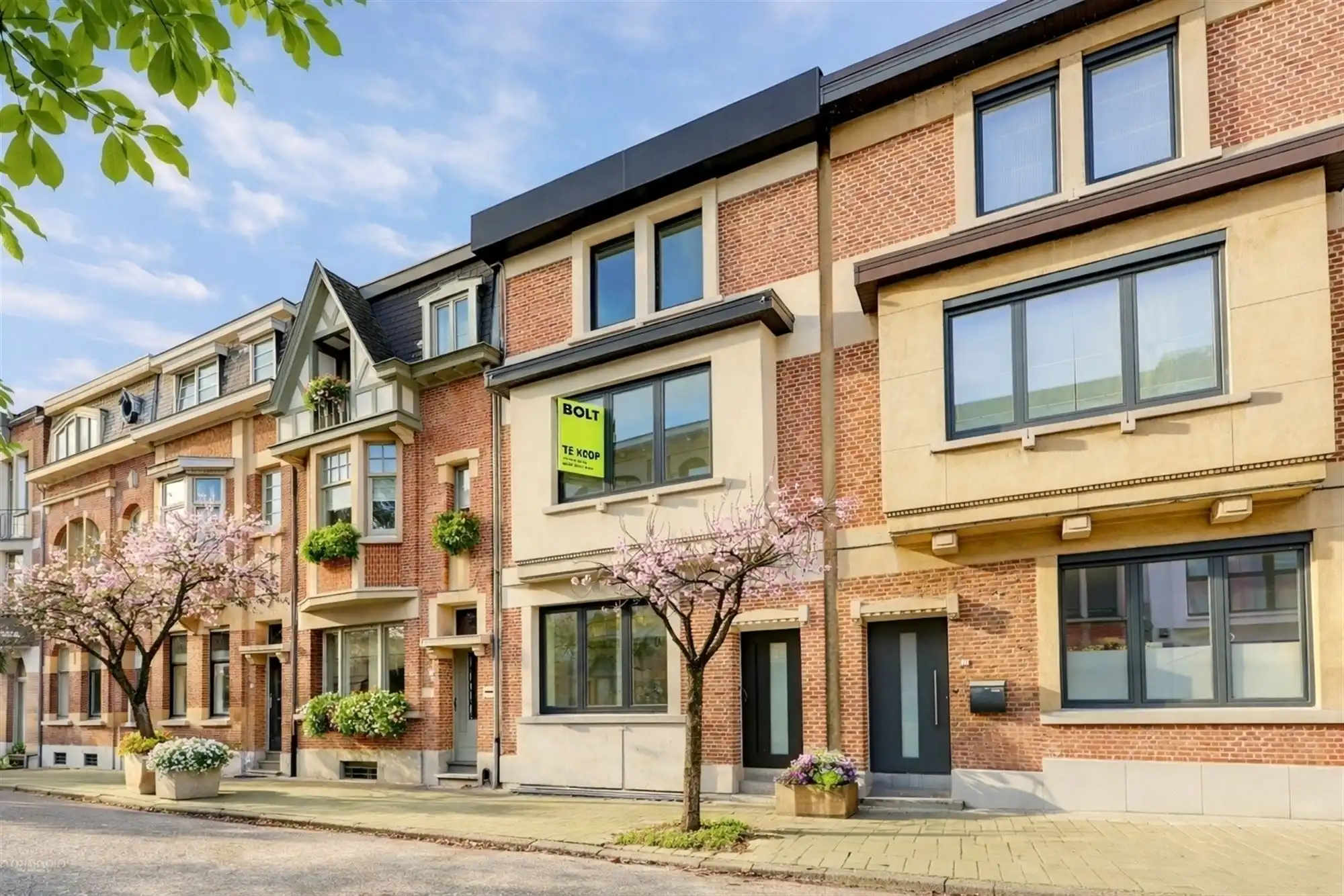 Prachtig gerenoveerd huis met tuin en 4 slaapkamers centrum Mortsel foto 3