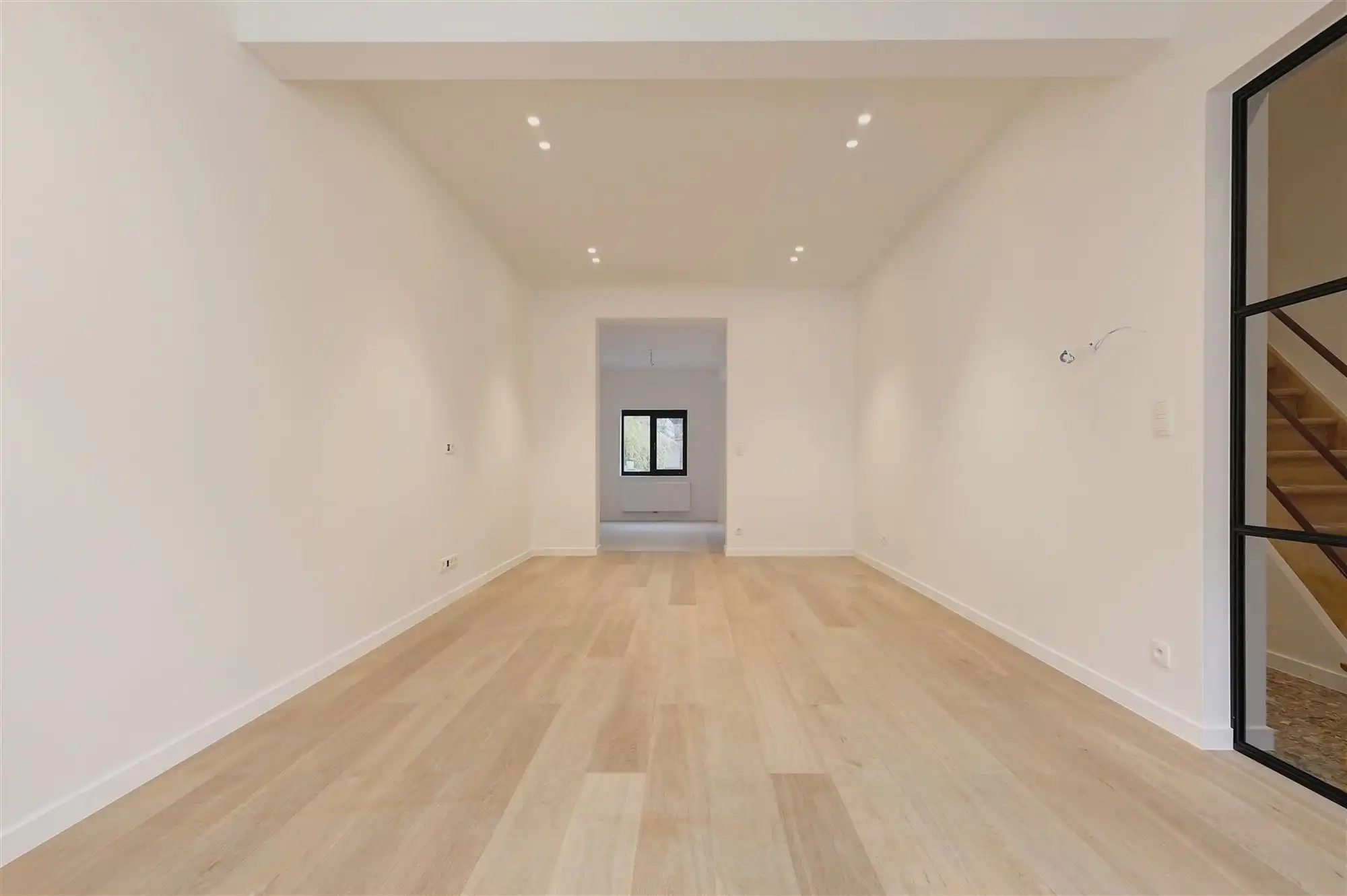 Prachtig gerenoveerd huis met tuin en 4 slaapkamers centrum Mortsel foto 3