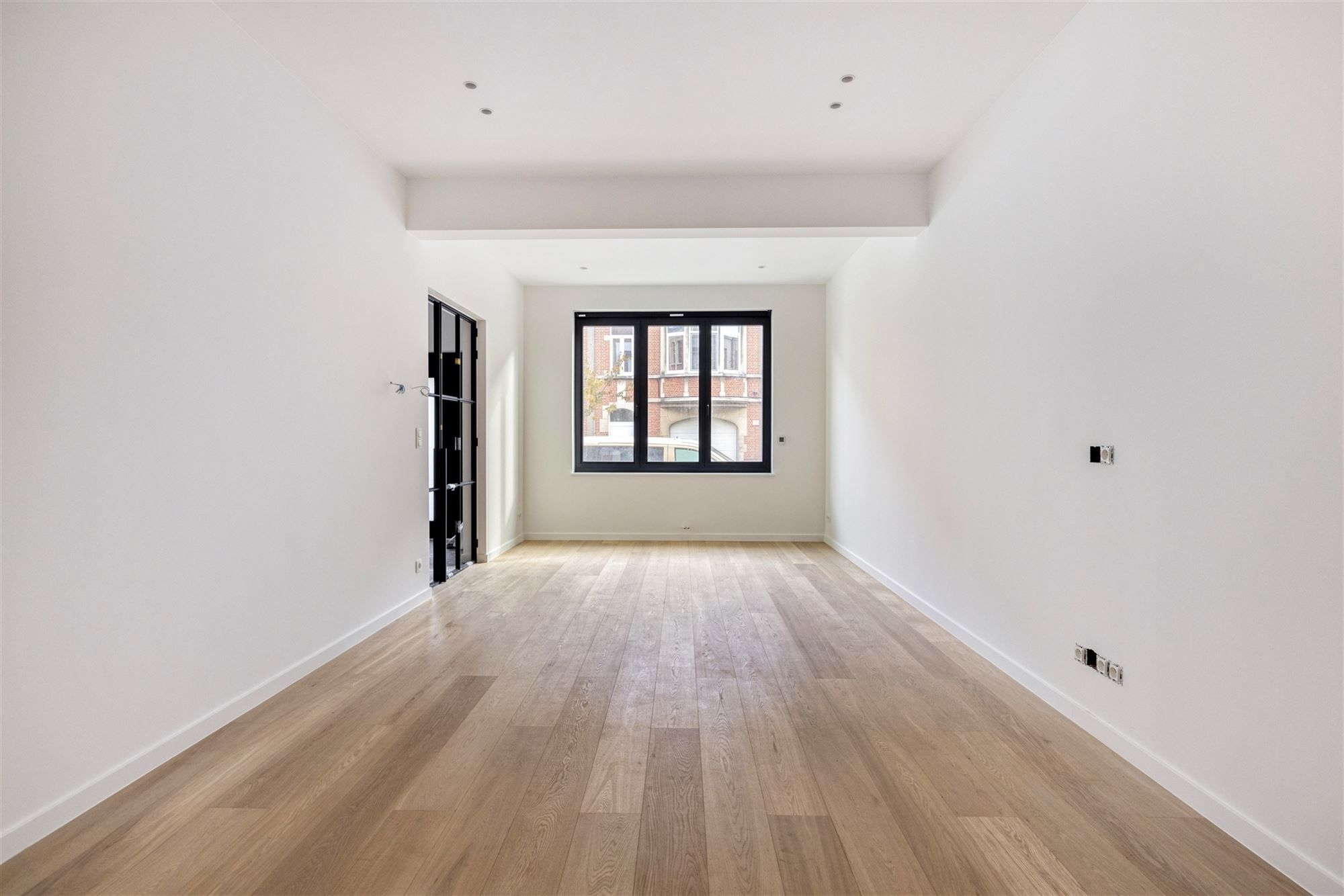 Prachtig gerenoveerd huis met tuin en 4 slaapkamers centrum Mortsel foto 3