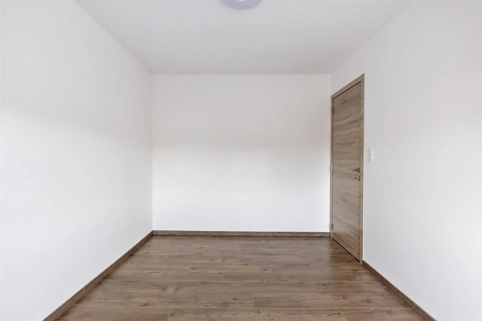 Volledig gerenoveerde instapkare woning ! foto 17