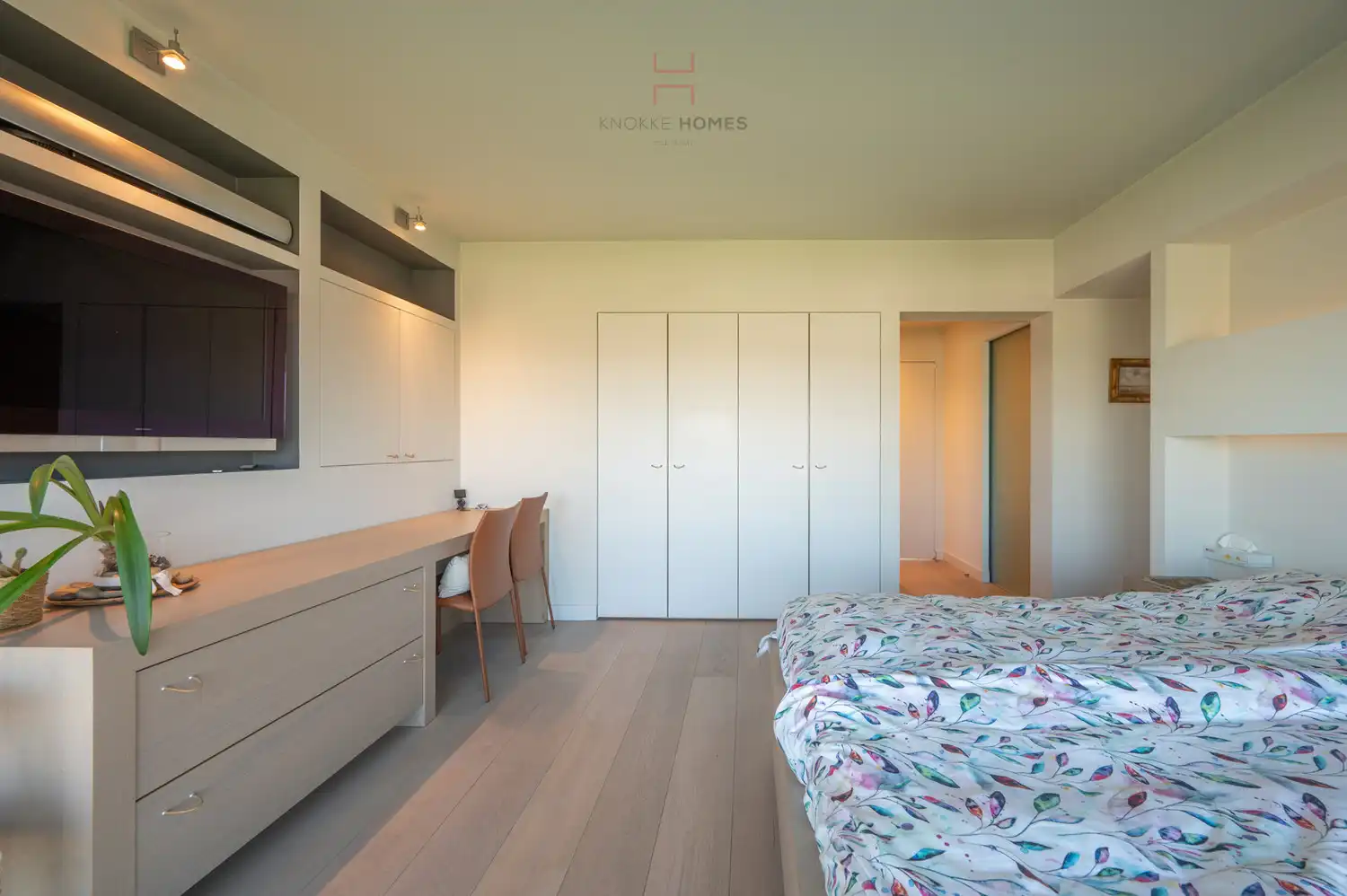 Riant appartement met open zicht over het meer van Duinbergen foto 18