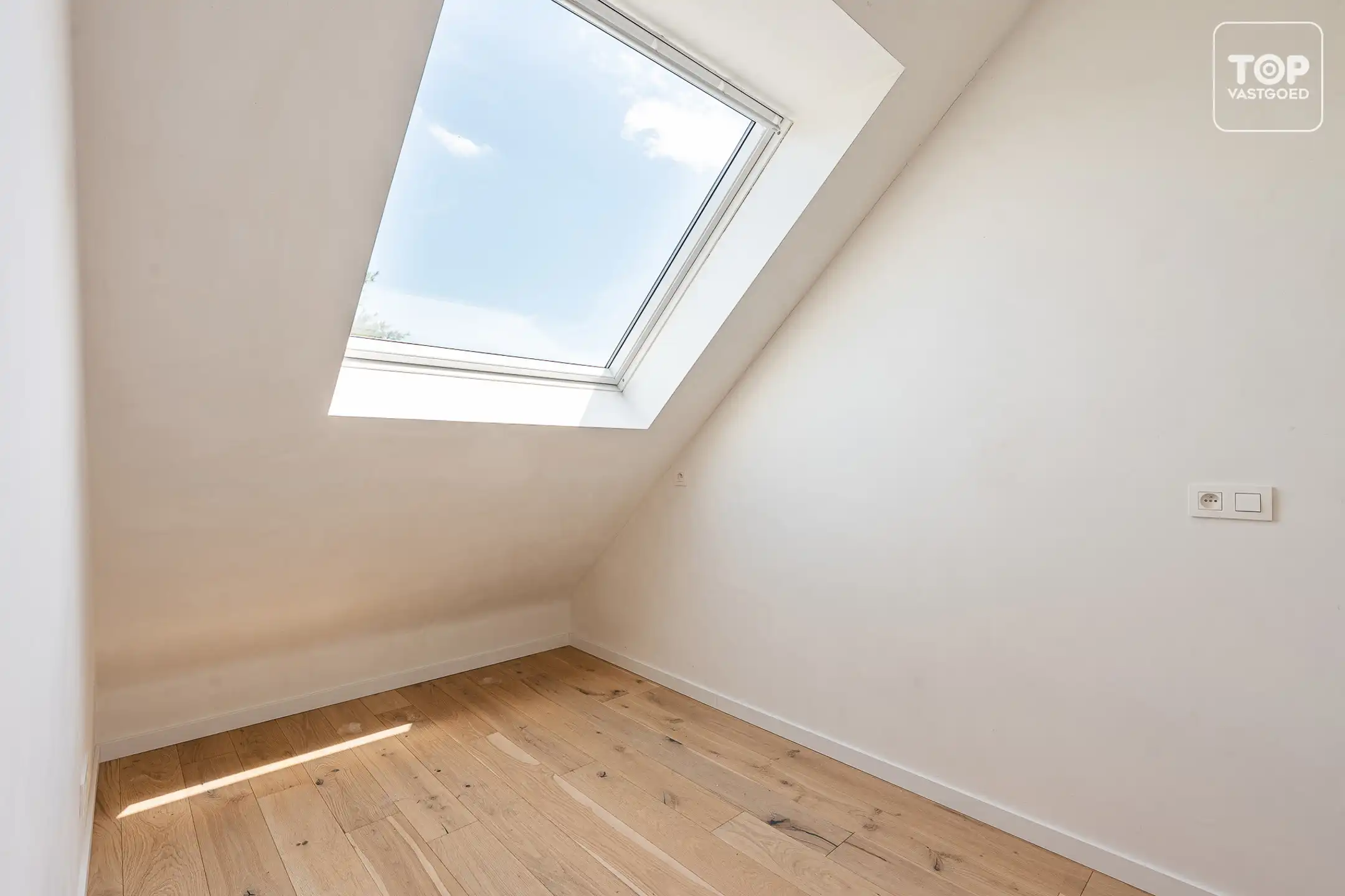 Totaal gerenoveerde woning (EPC A+) met 3 slaapkamers en tuin.  foto 19