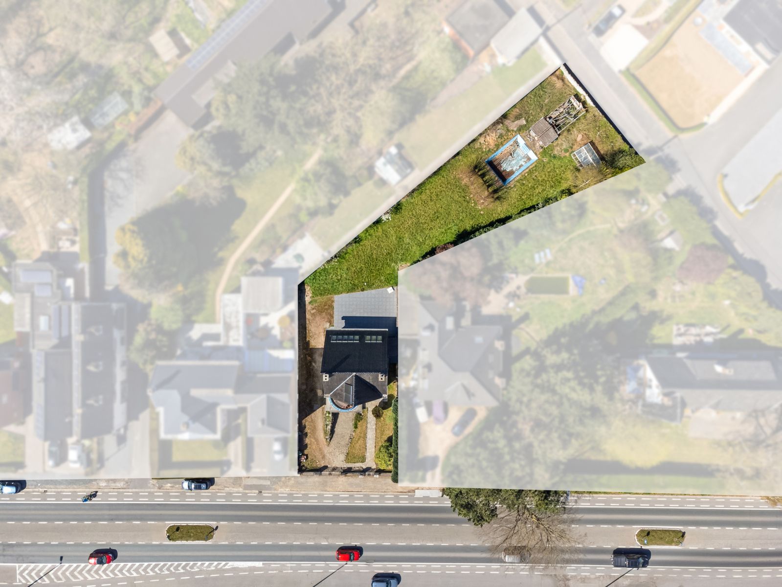 Gerenoveerde, karaktervolle villa met bouwgrond foto 2