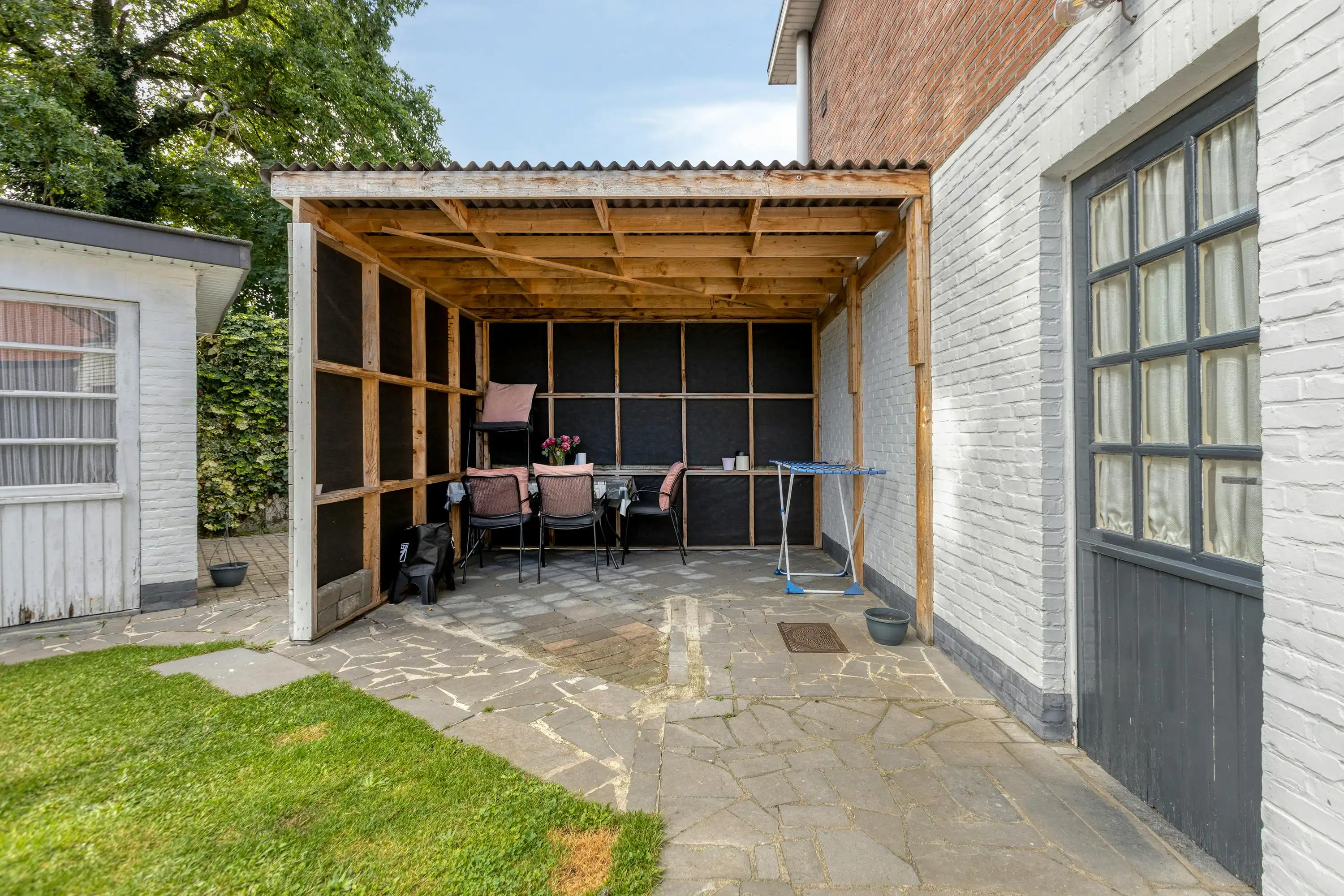 3 woningen als één geheel te koop op toplocatie in Zonhoven foto 16