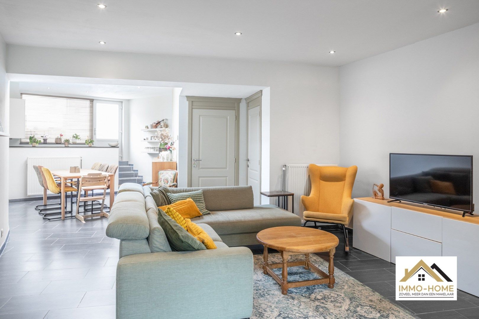 Instapklare woning aan centrum Geraardsbergen! foto {{pictureIndex}}