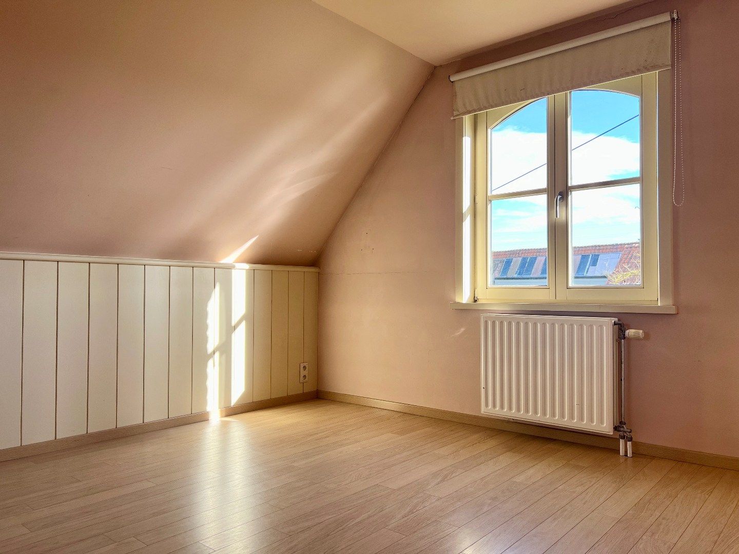 Veelzijdige eigendom met tal van mogelijkheden te koop te Zwevegem! foto 11