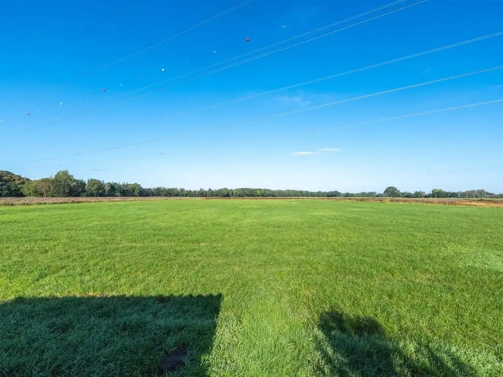 Landelijk gelegen vrijstaande woning op een riant perceel foto 11