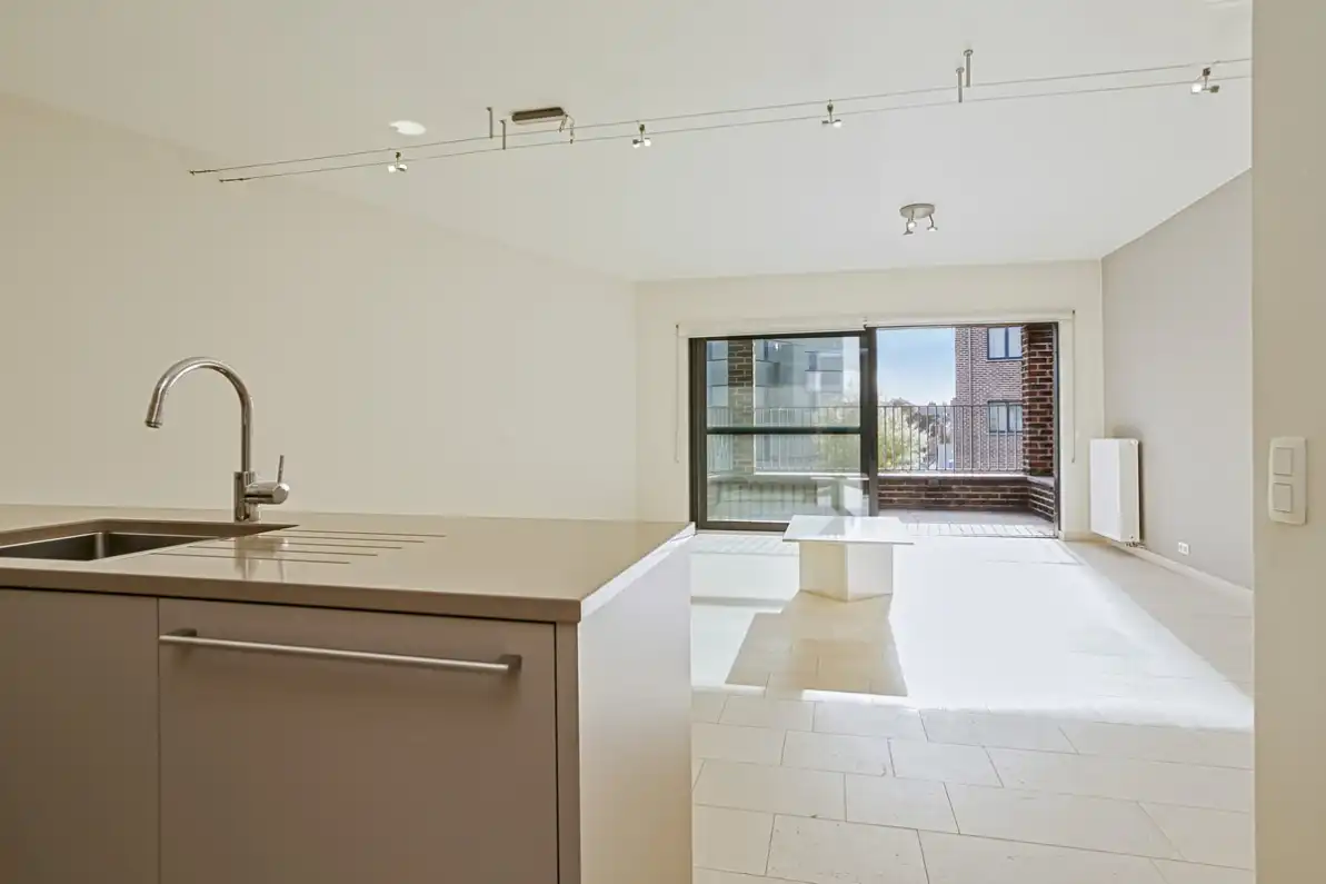 Stijlvol appartement in iconisch gebouw met ruim terras in hartje Aalst foto 5