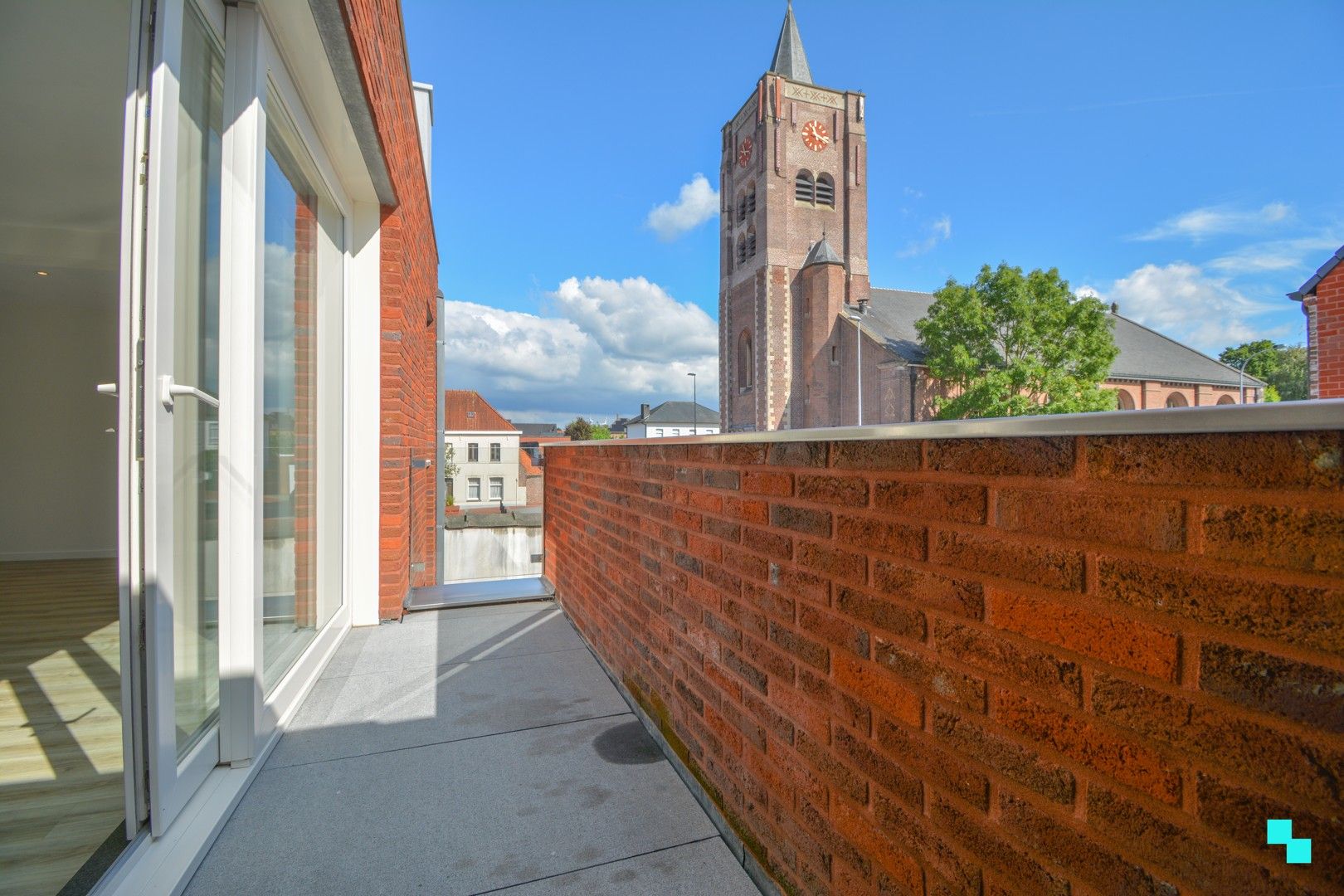 Zeer energiezuinig appartement op het dorpsplein van Sint-Eloois-Winkel foto 9