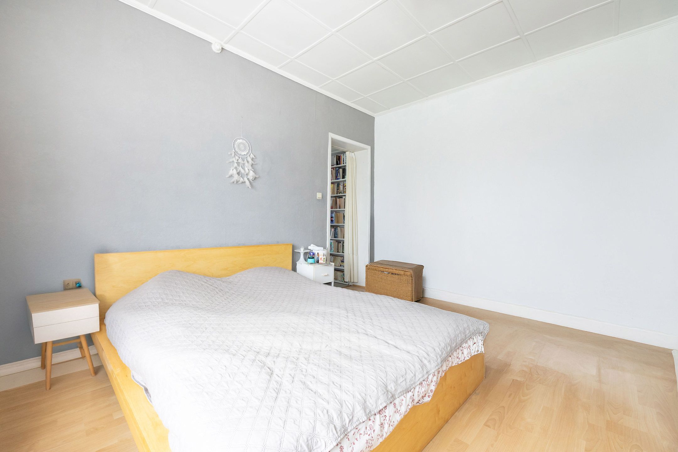 Huis met 4 slpk, van 220 m² en een perceel van 295 m². foto 9
