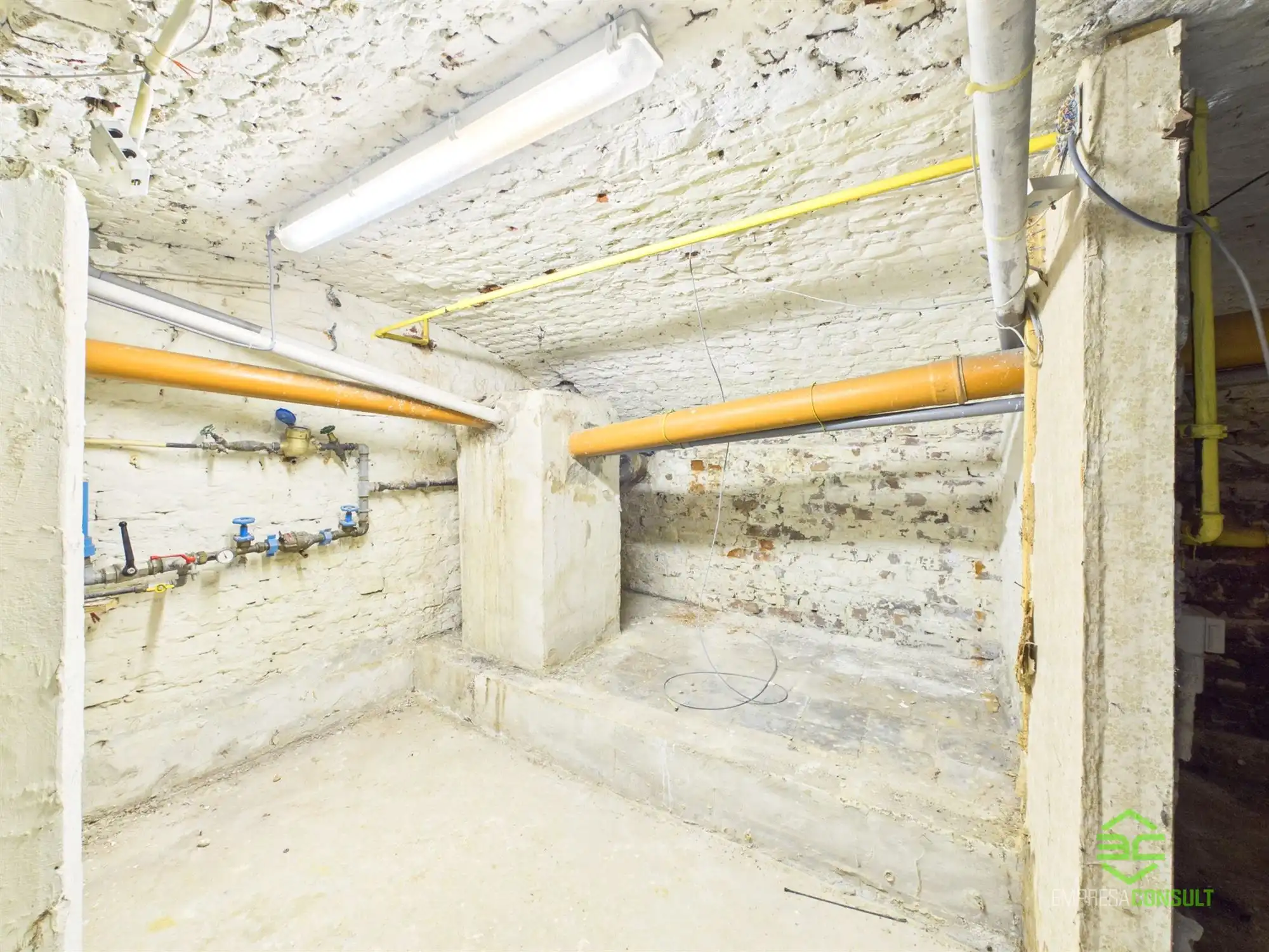 Handelsruimte van 70m² in het centrum! foto 13