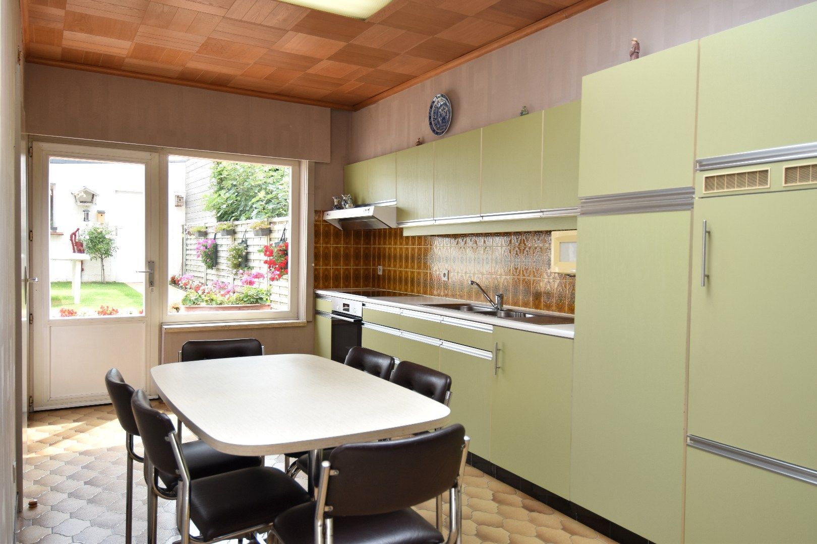  Rijwoning met 3 slaapkamers, garage en tuin te koop in Gullegem foto 4