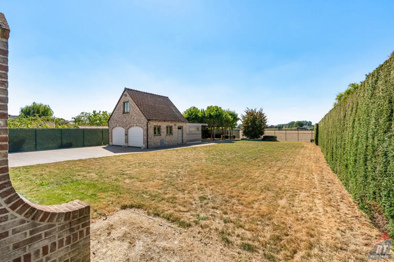 Zeer ruime, instapklare gezinswoning met  4 tot 5 slaapkamers foto 28
