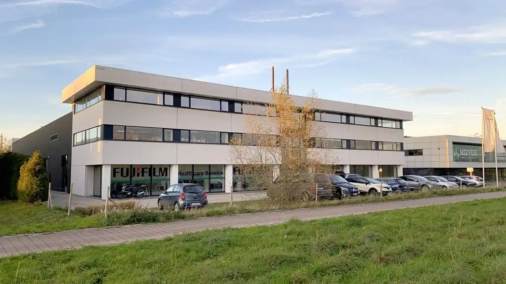 Kantoor met opslagruimte te huur in Burcht foto 18