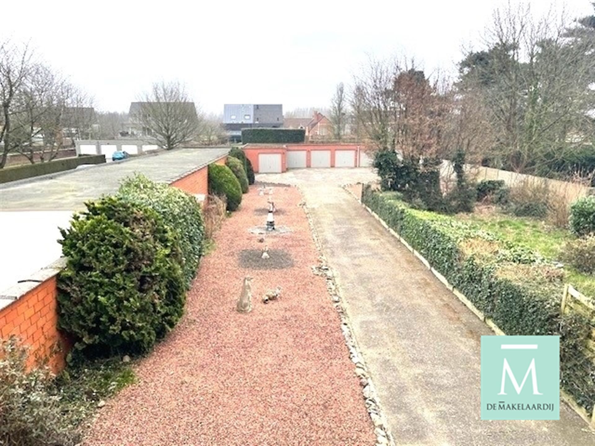 Ruim appartement met 3 slaapkamers, terras en garage! foto 10