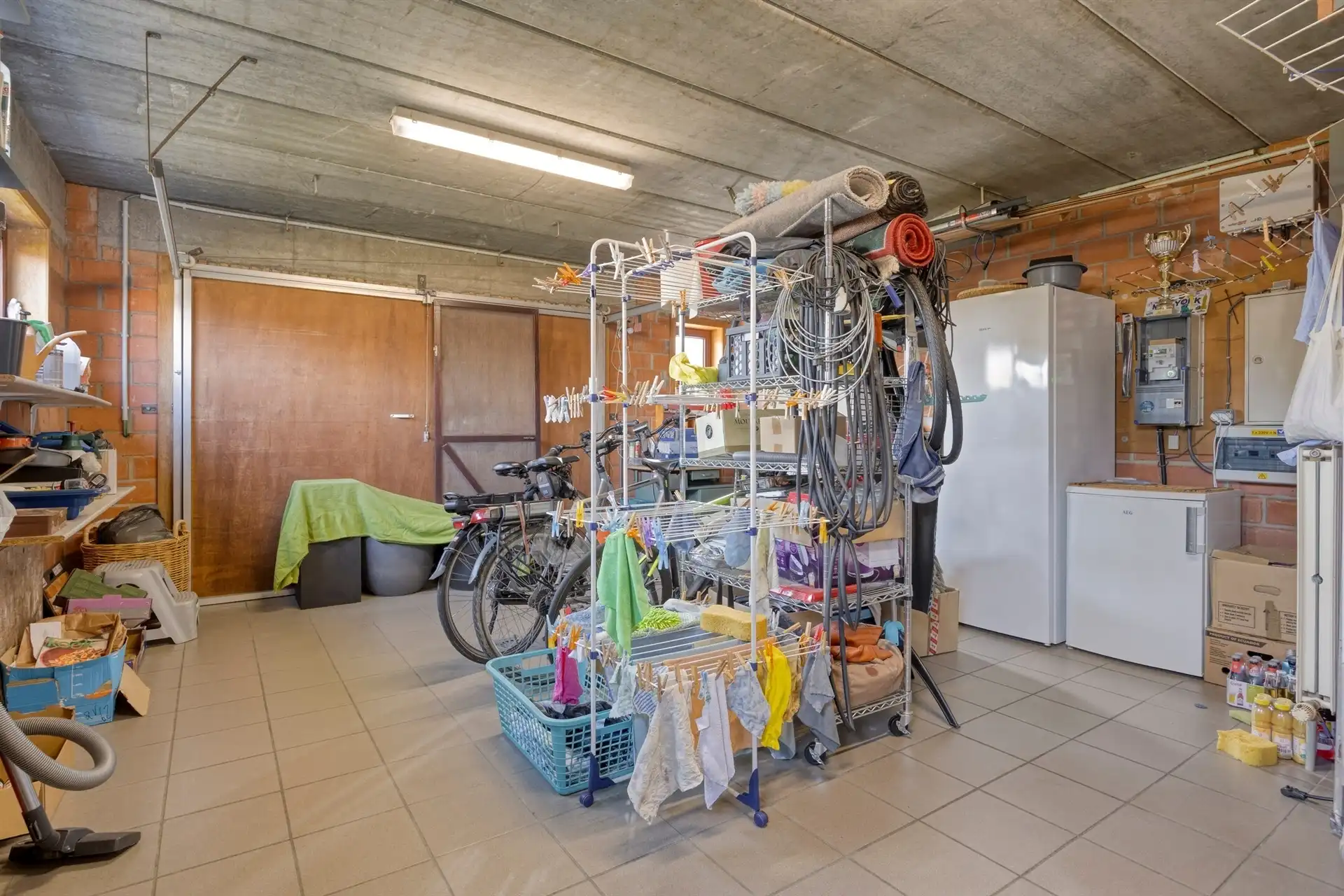 Villa in doodlopende straat foto 27