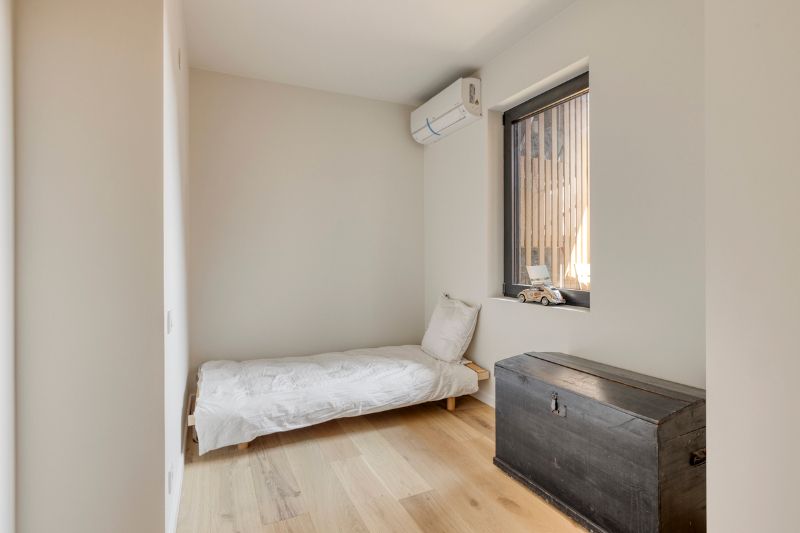 Stijlvol appartement te koop in hartje Zeveneken! foto 9