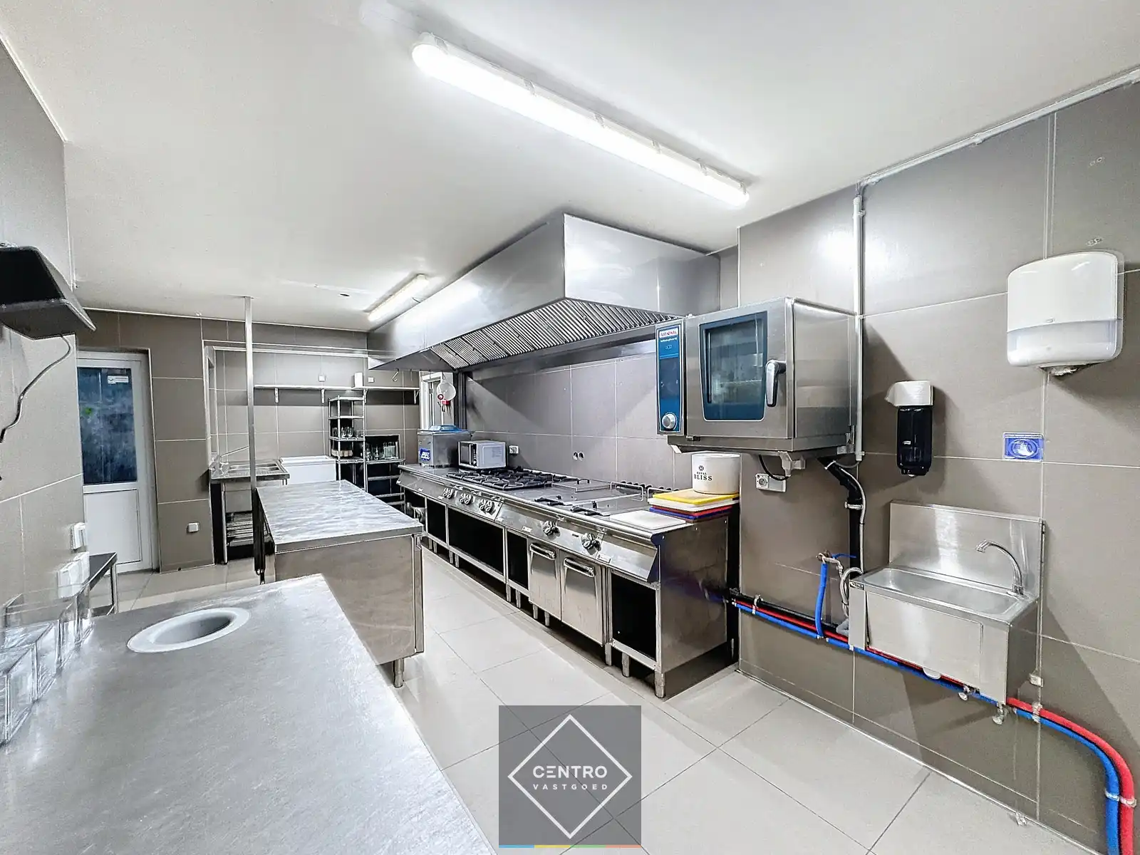 Uniek & exclusief aanbod: Volledig geïnstalleerd HANDELSPAND, inclusief de VOLLEDIGE inboedel TE KOOP op de zeedijk te Zeebrugge! foto 17