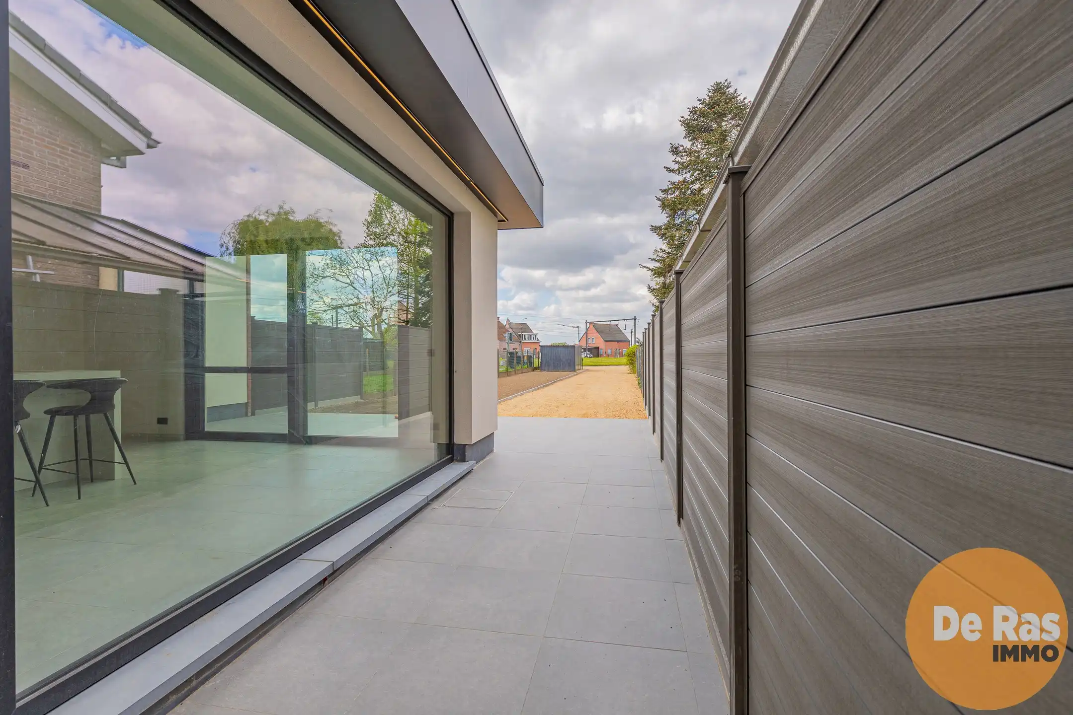 WICHELEN - Exclusief gerenoveerde woning met charme foto 23