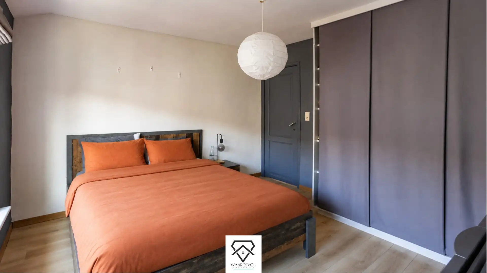 Karaktervolle woning met gezellige buitenruimte in Gent foto 17