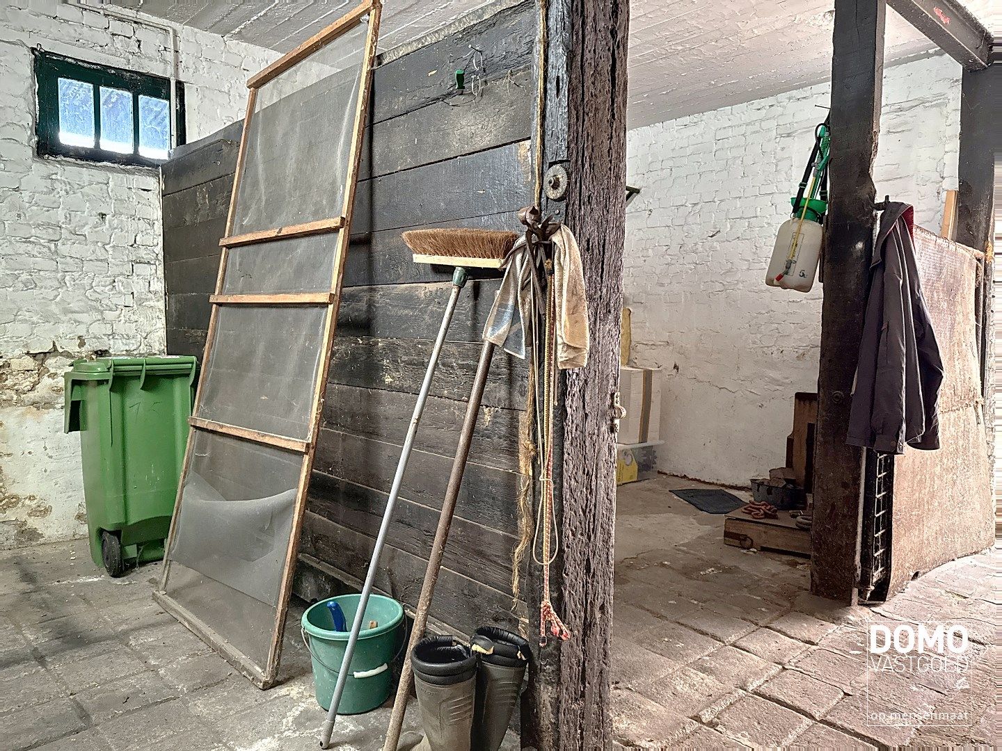 Karaktervolle woning met tal van mogelijkheden en voorzien van paardenstallingen foto 17