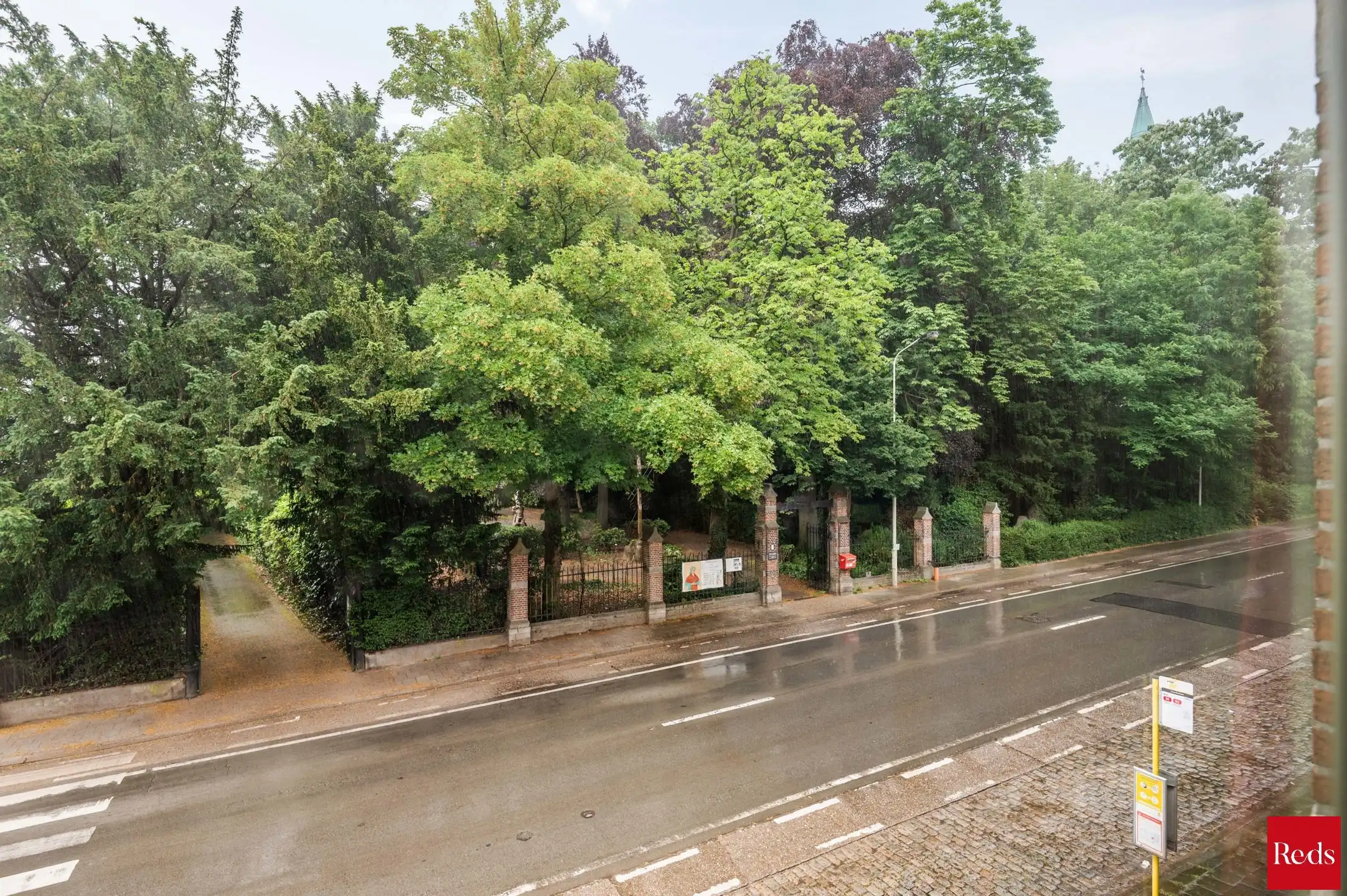 Ruim karaktervol pand nabij centrum Edegem foto 17