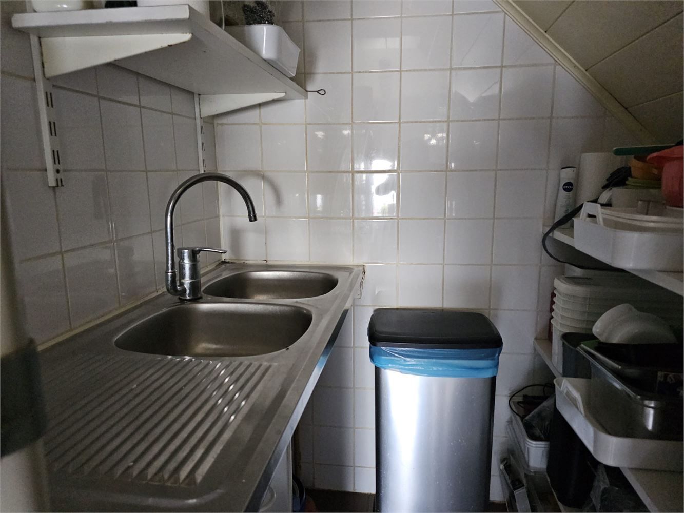 Handelsgelijkvloers aan de voet van de Muur foto 13