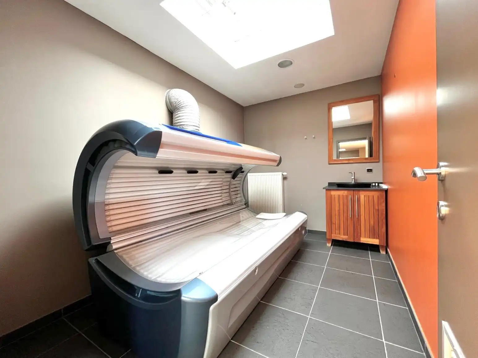 COMMERCIEEL GEBOUW - 214 M² BRUIKBARE RUIMTE foto 22