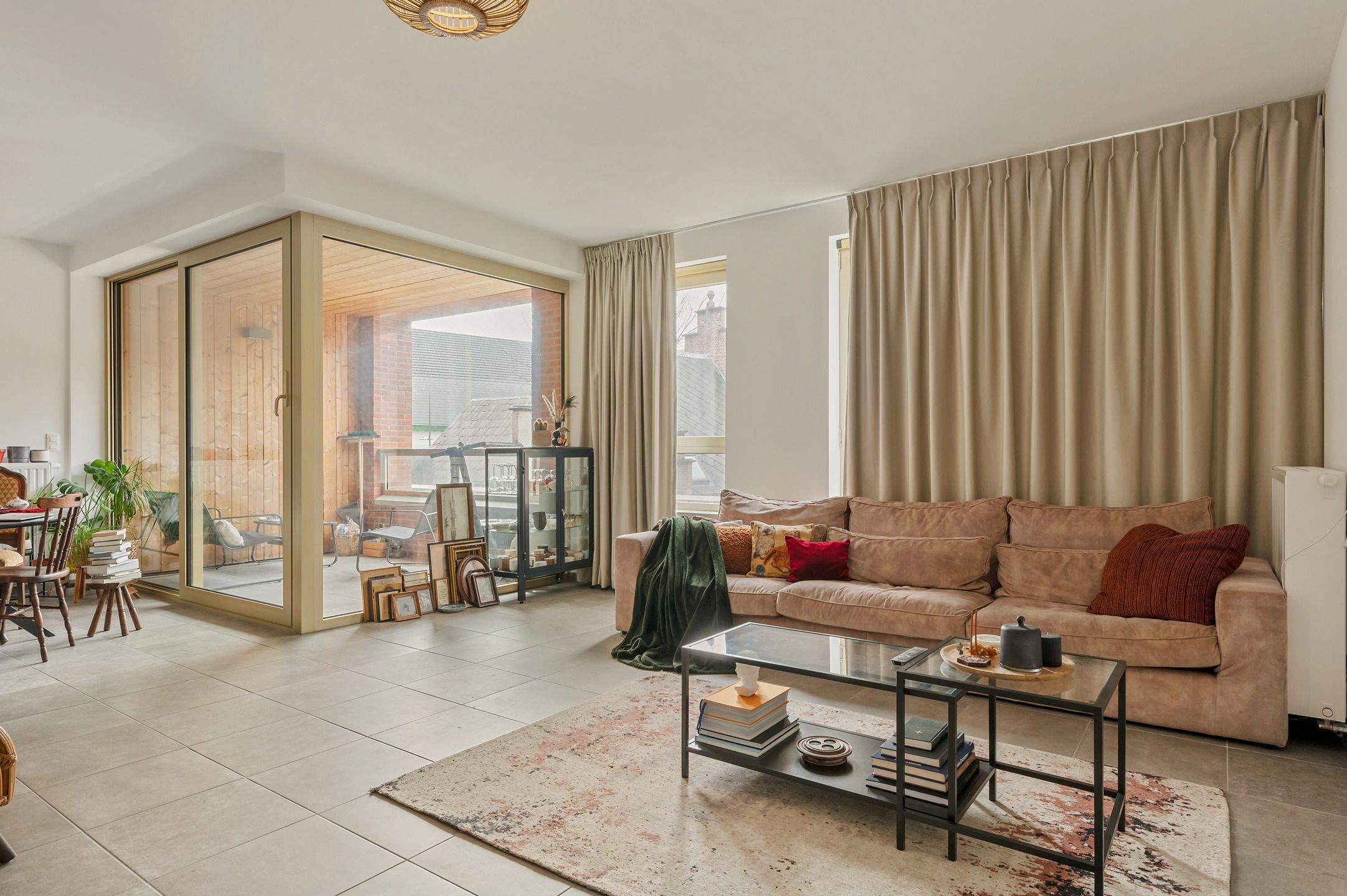 Appartement met 2 slaapkamers en terras aan Turnova foto 4