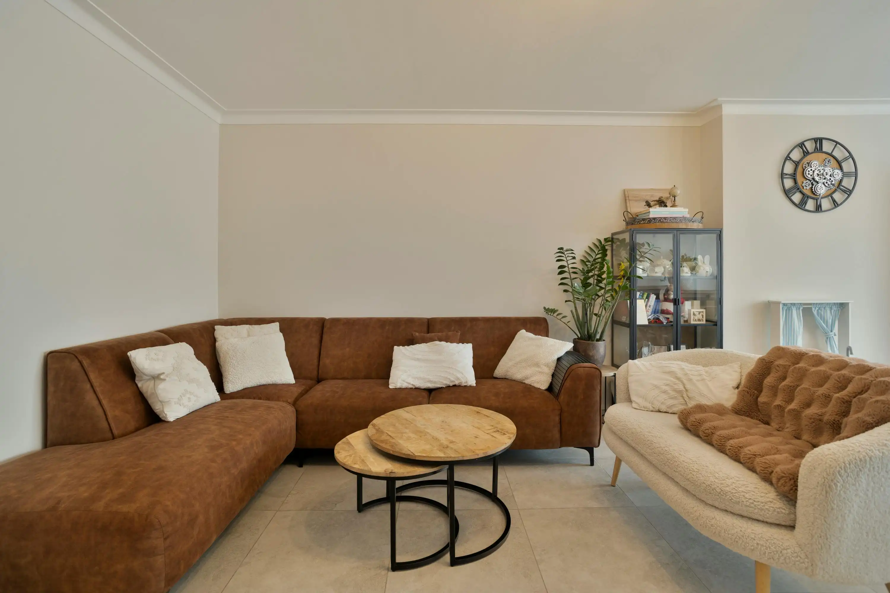 Instapklaar appartement vlakbij het Rivierenhof te koop! foto 5