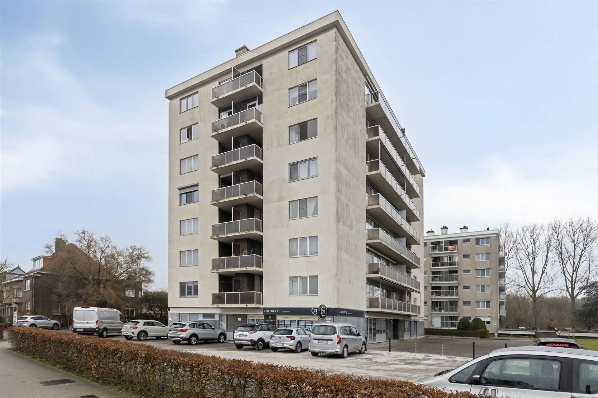 Appartement op 1ste verdieping met 2 slaapkamers en garage. foto {{pictureIndex}}