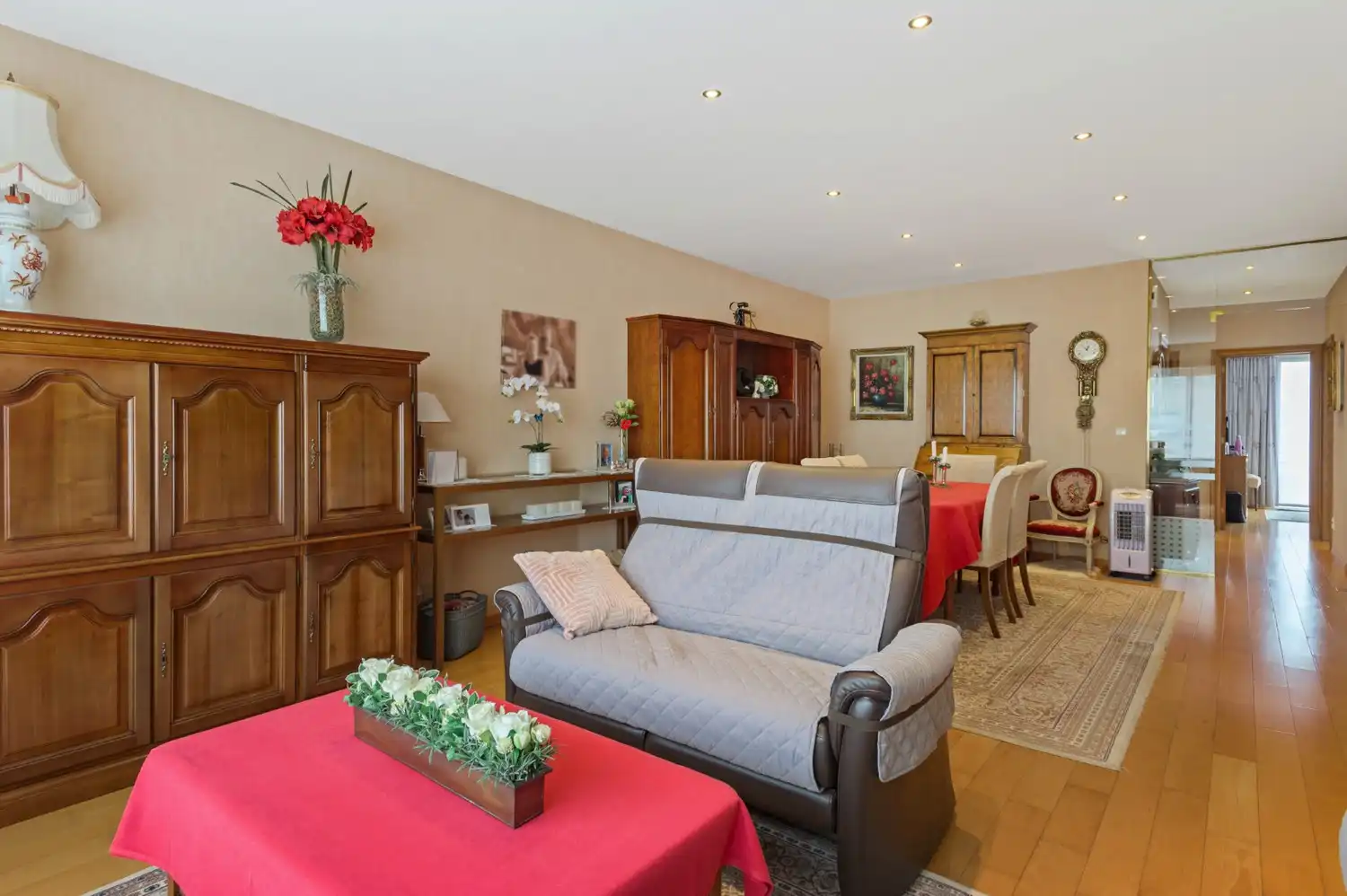 INSTAPKLAAR APPARTEMENT MET 3 SLK EN GARAGEBOX! foto 5