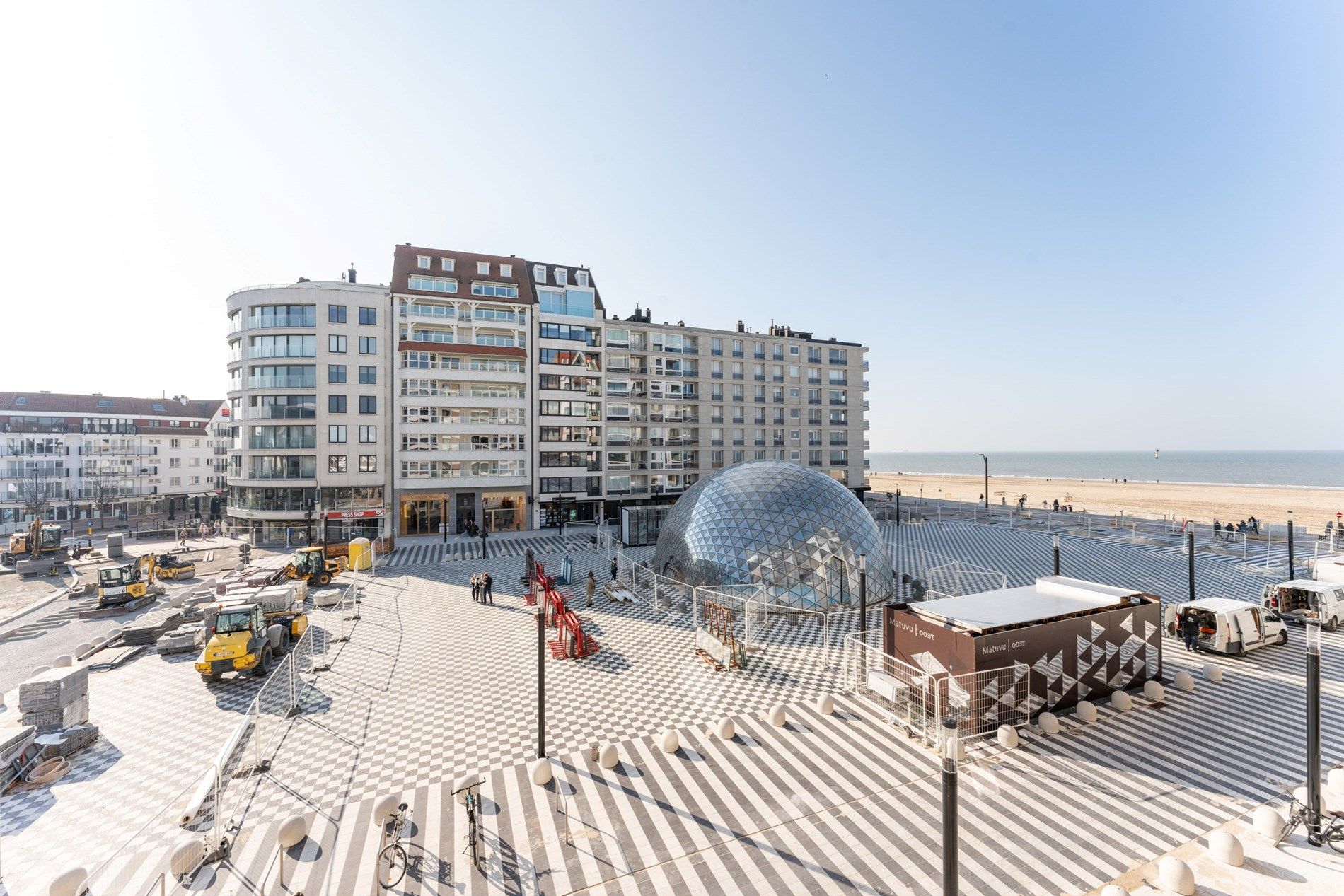 Luxe appartement met zonnig terras en zeezicht gelegen op het Albertplein te Knokke. foto 21