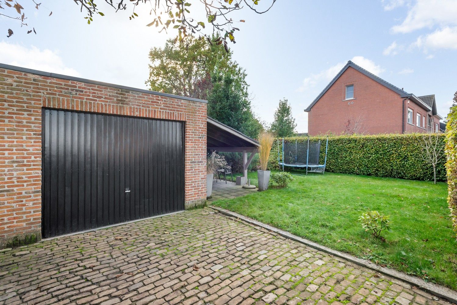 Halfopen woning met garage en 5 slaapkamers in Wommelgem! foto 23