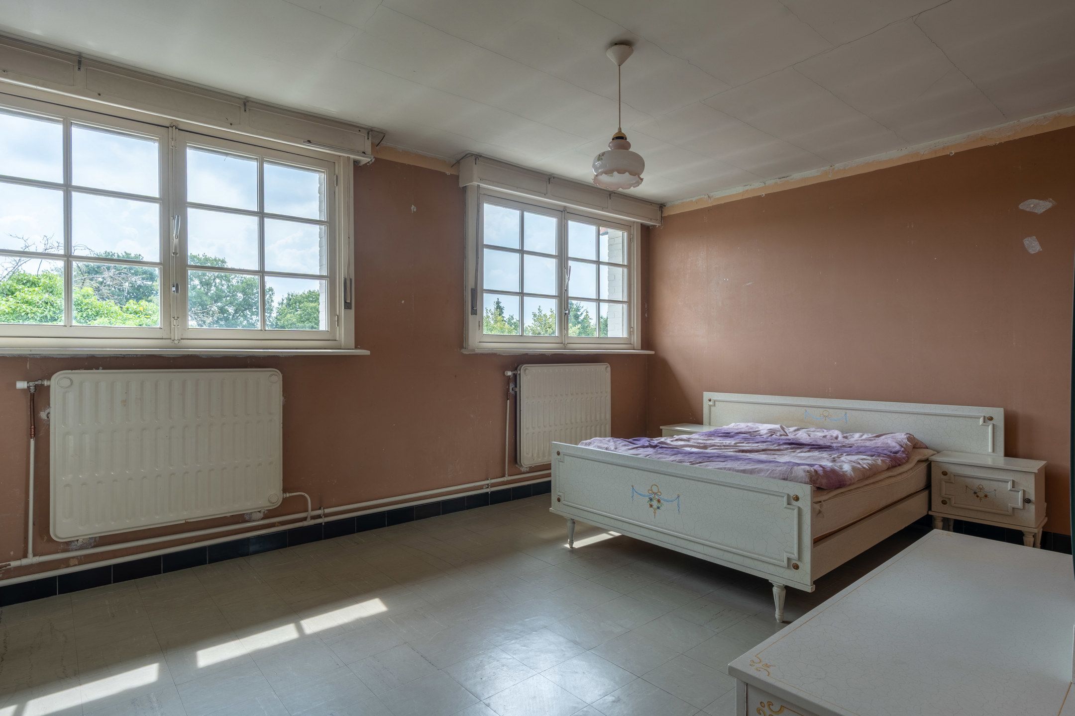 Te renoveren gezinswoning (196m²) op perceel van 1.943m². foto 19