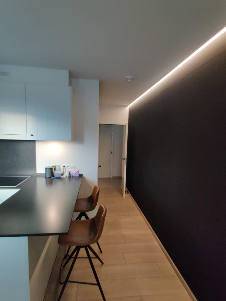 Instapklaar 2 slaapkamer appartement kortbij het centrum van Neer (Pelt) foto 6