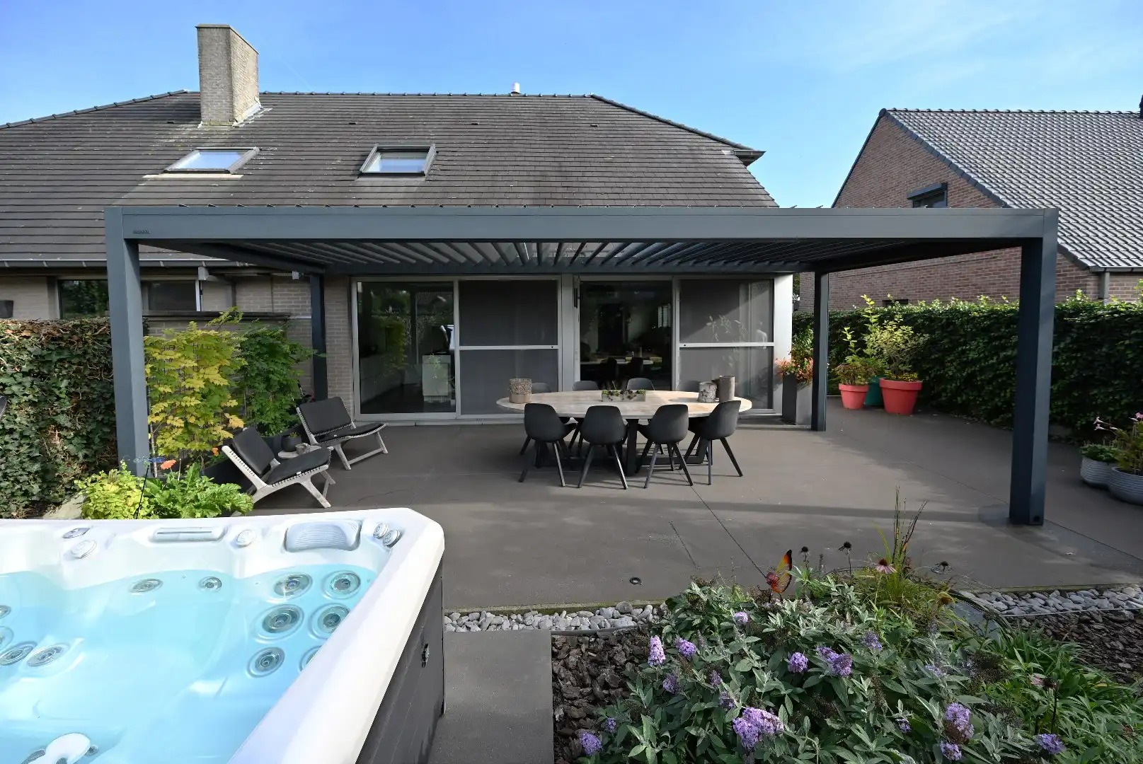 Instapklare woning met 3 slpks, garage, tuin én zonneterras te Kluizen foto 7