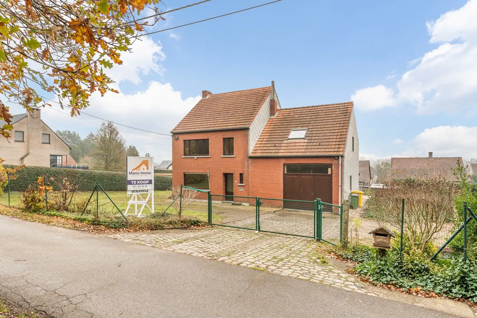 Te renoveren woning op ruim perceel met tal van mogelijkheden foto 2