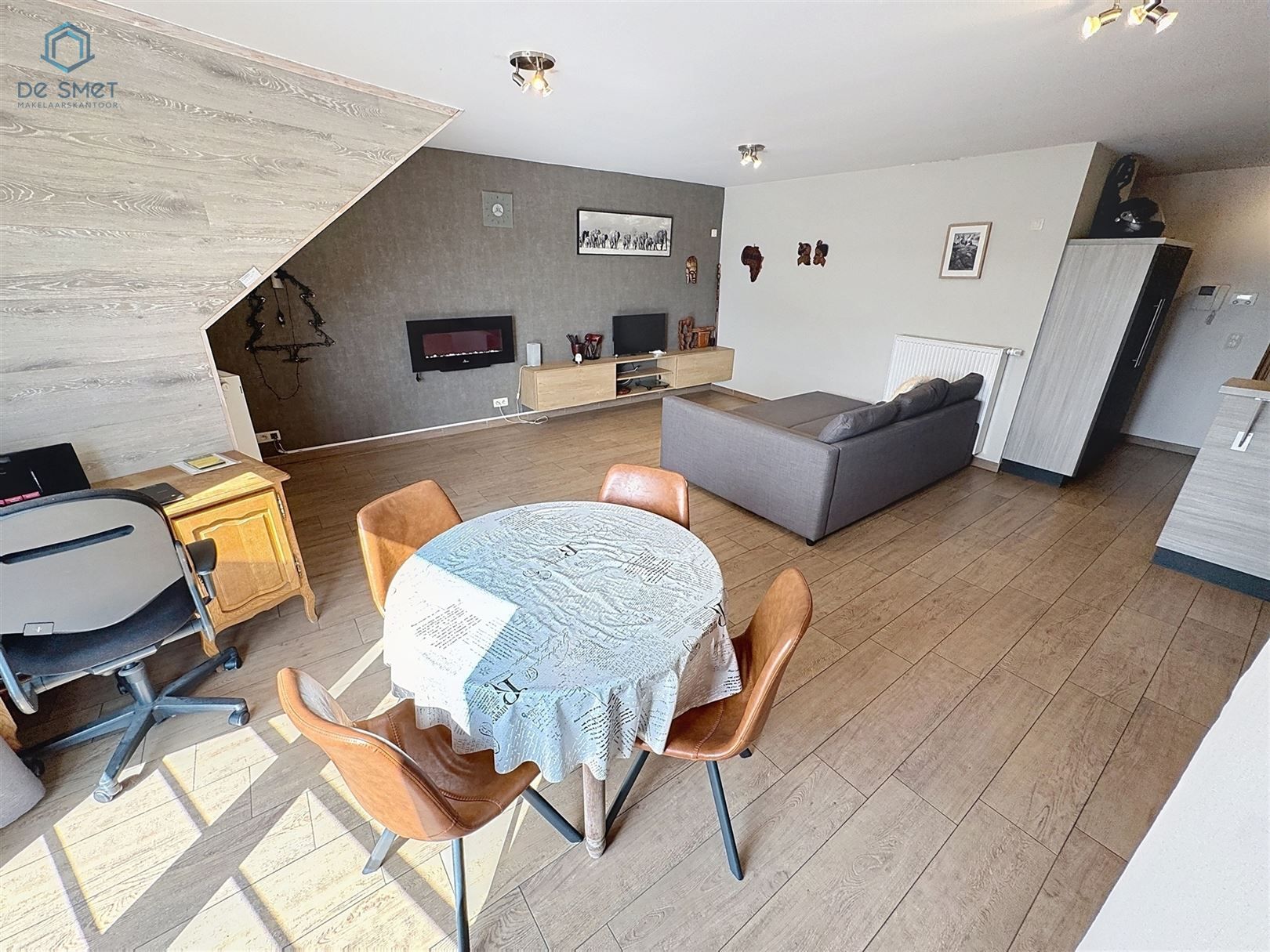 Instapklaar bemeubeld en Energiezuinig Appartement met 1 Slaapkamer, Terras, Berging én Staanplaats in Geraardsbergen foto 4
