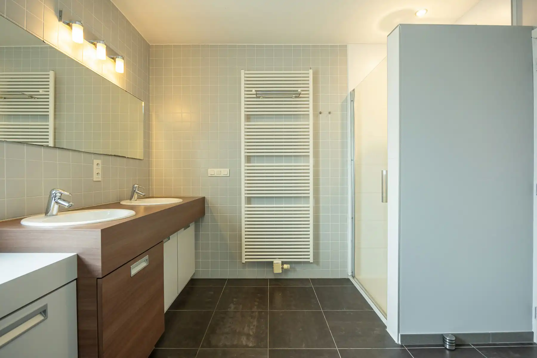 Ruime gezinswoning met tuin in een doodlopende straat. foto 9