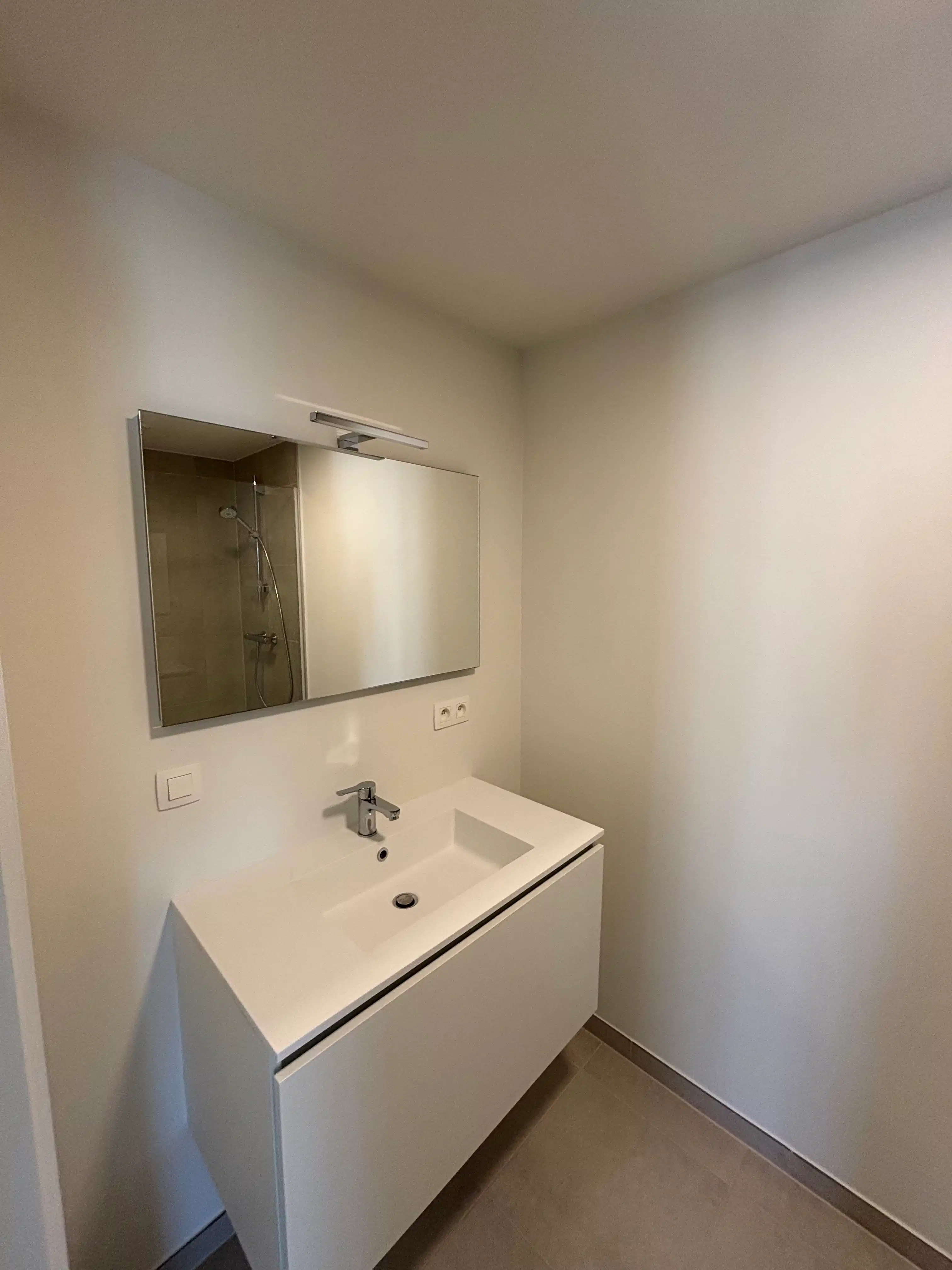 Luxe & Energiezuinig wonen: Ruim appartement (1 slpk + bureau) in Koningslo foto 8