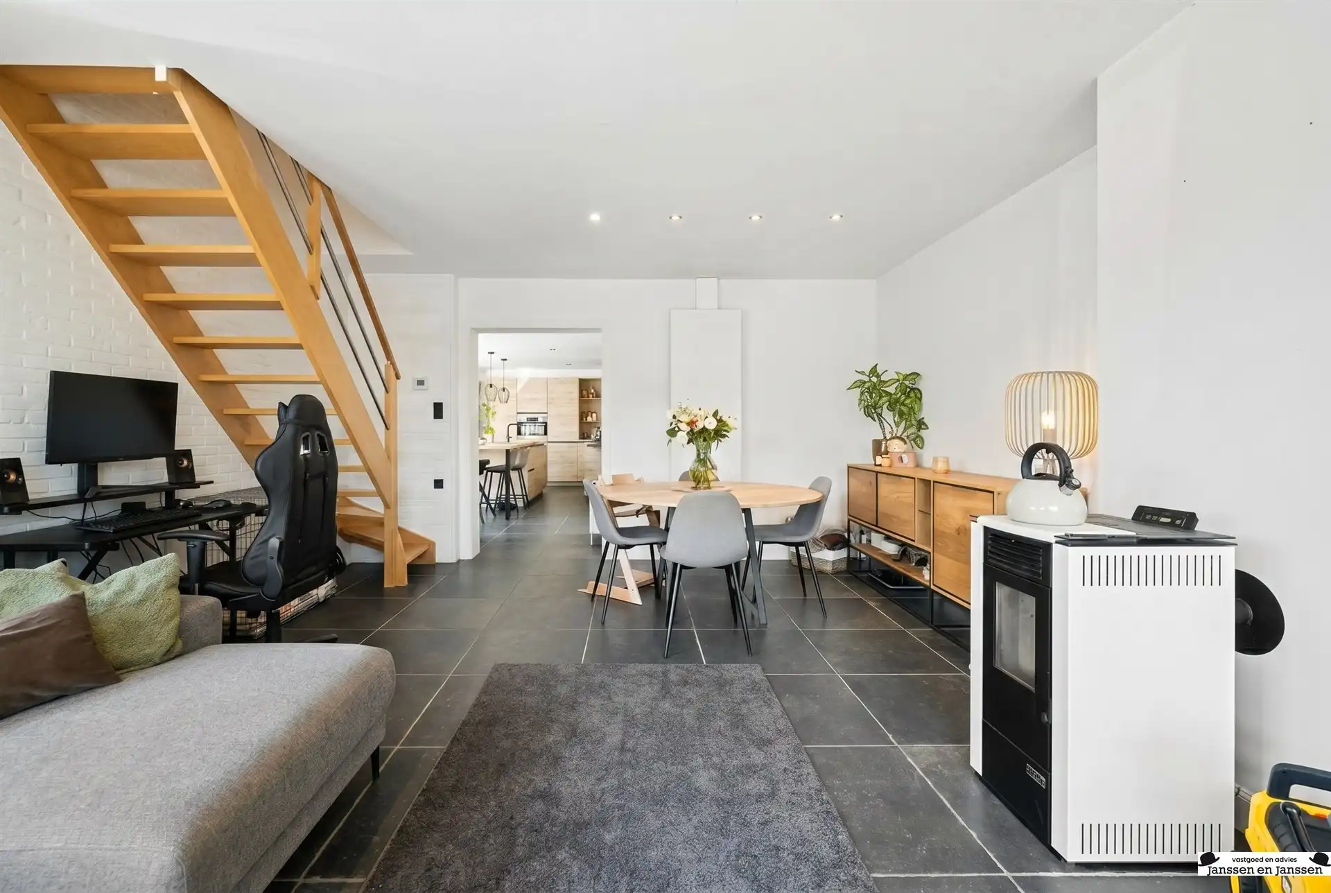 Instapklare gezinswoning met tuin nabij Brugge foto 10