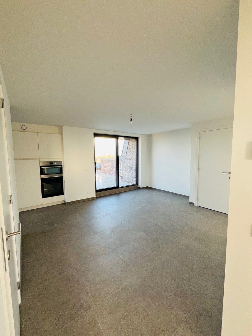 Uniek 3-slaapkamerappartement in het voormalige gemeentehuis van Vleteren foto 6
