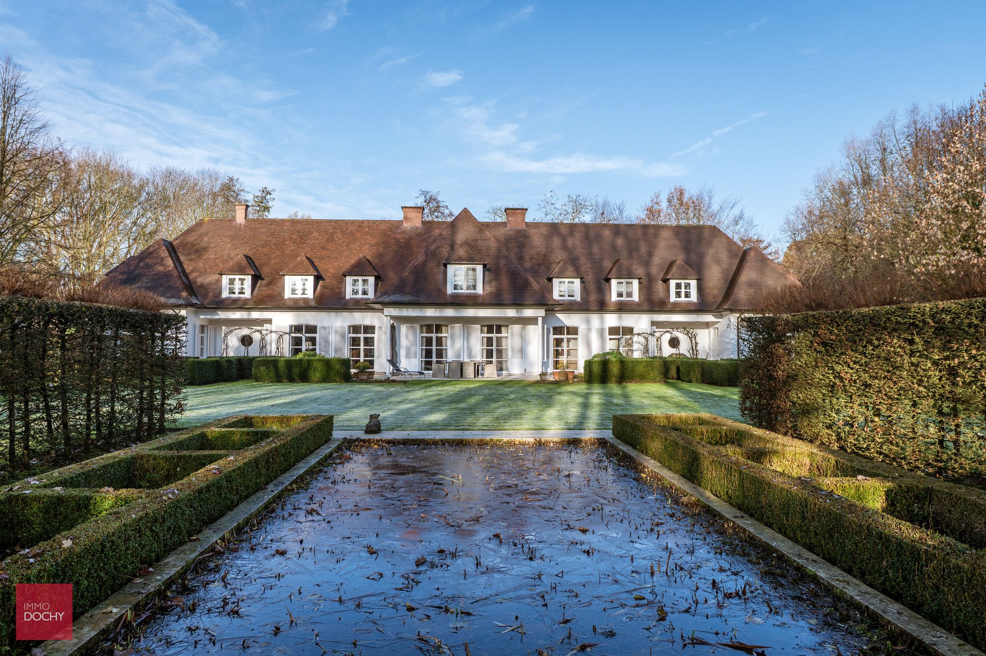 Zeer goed onderhouden ruime villa op ca. 4.000m² foto 6